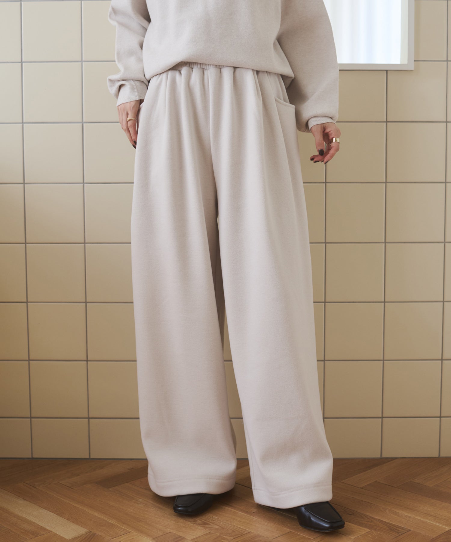 ベロアボンディング スウェットワイドパンツ