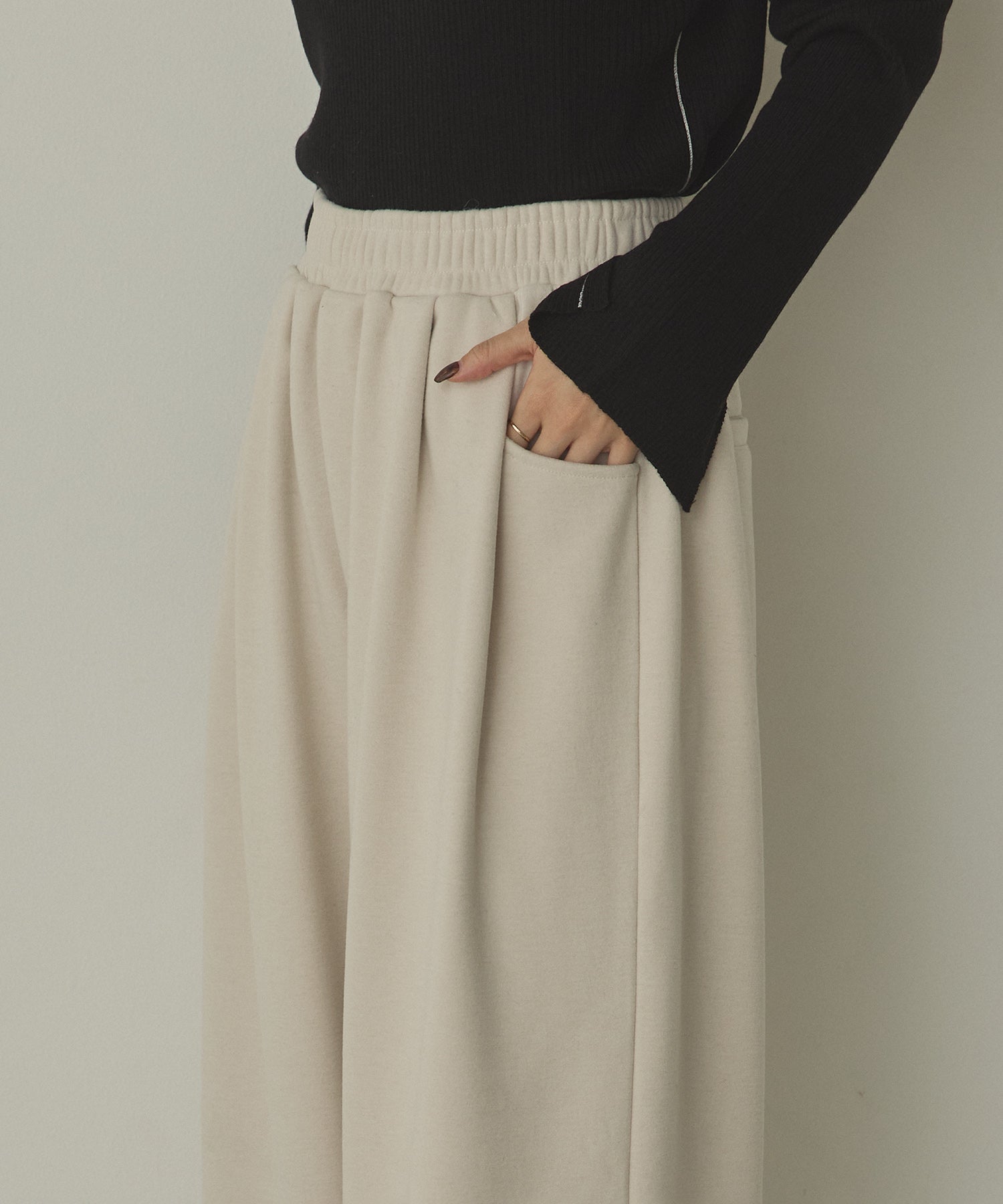 ベロアボンディング スウェットワイドパンツ