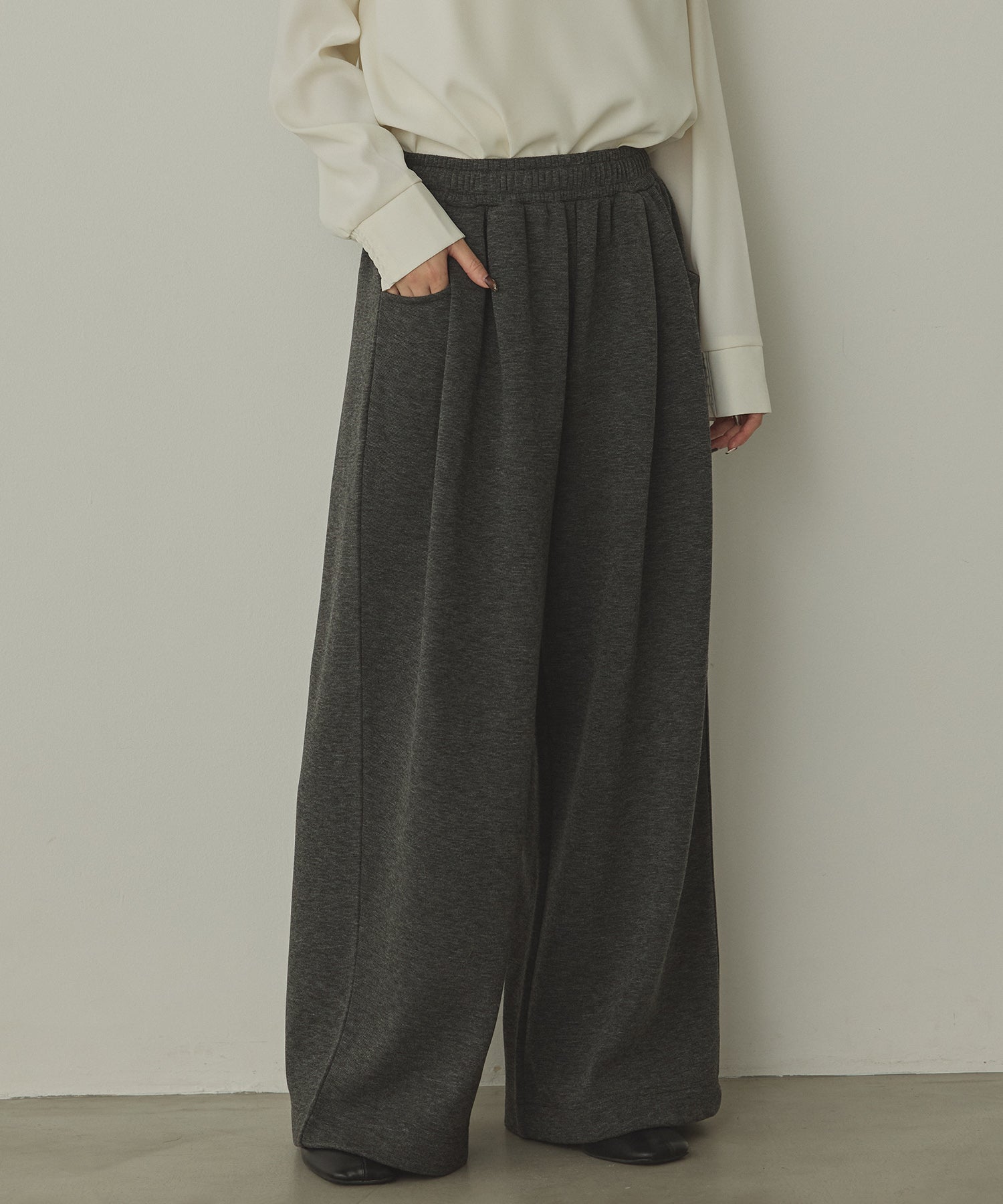 ベロアボンディング スウェットワイドパンツ