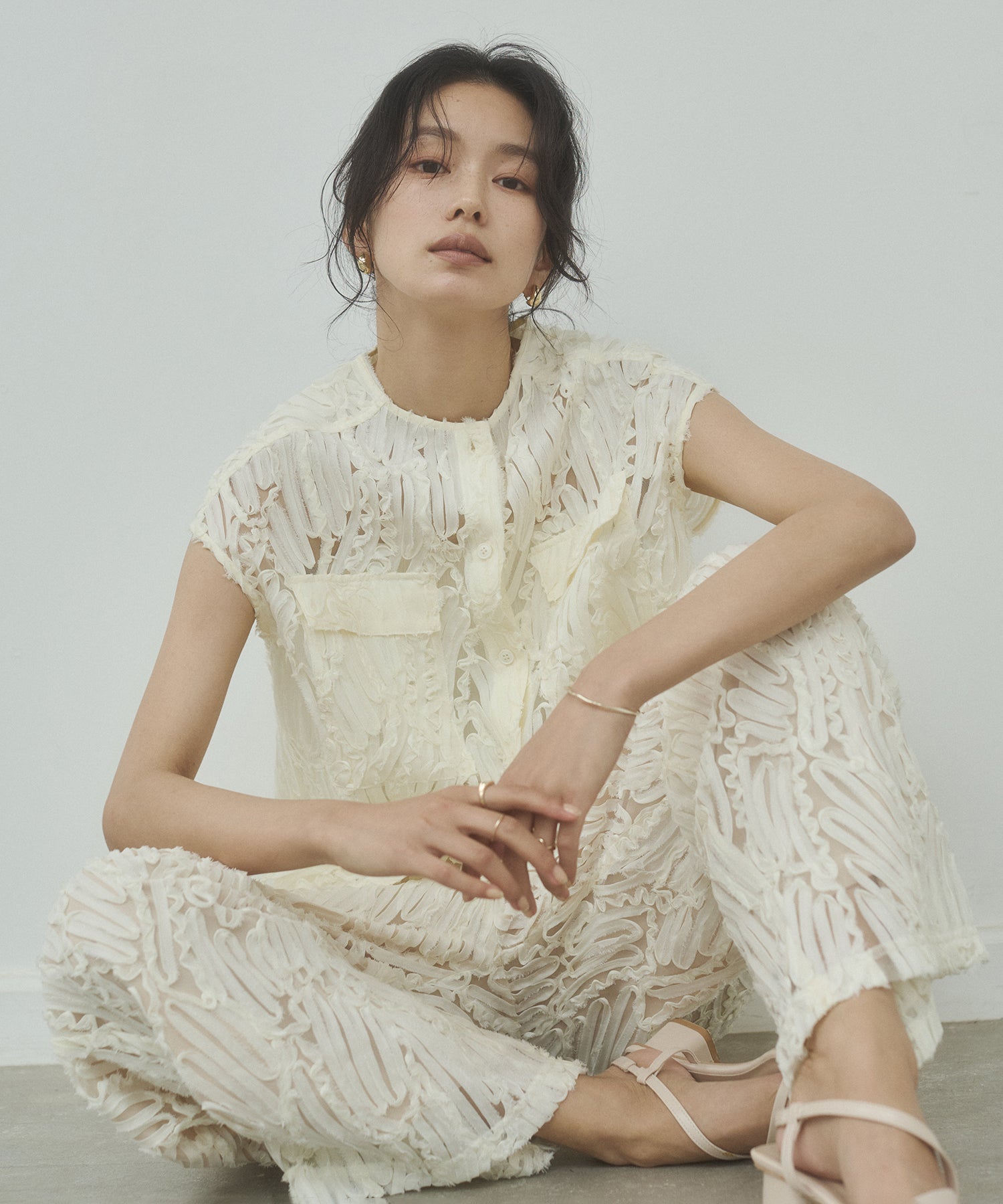 MOTIF LACE STRAIGHT-LEG PANTS