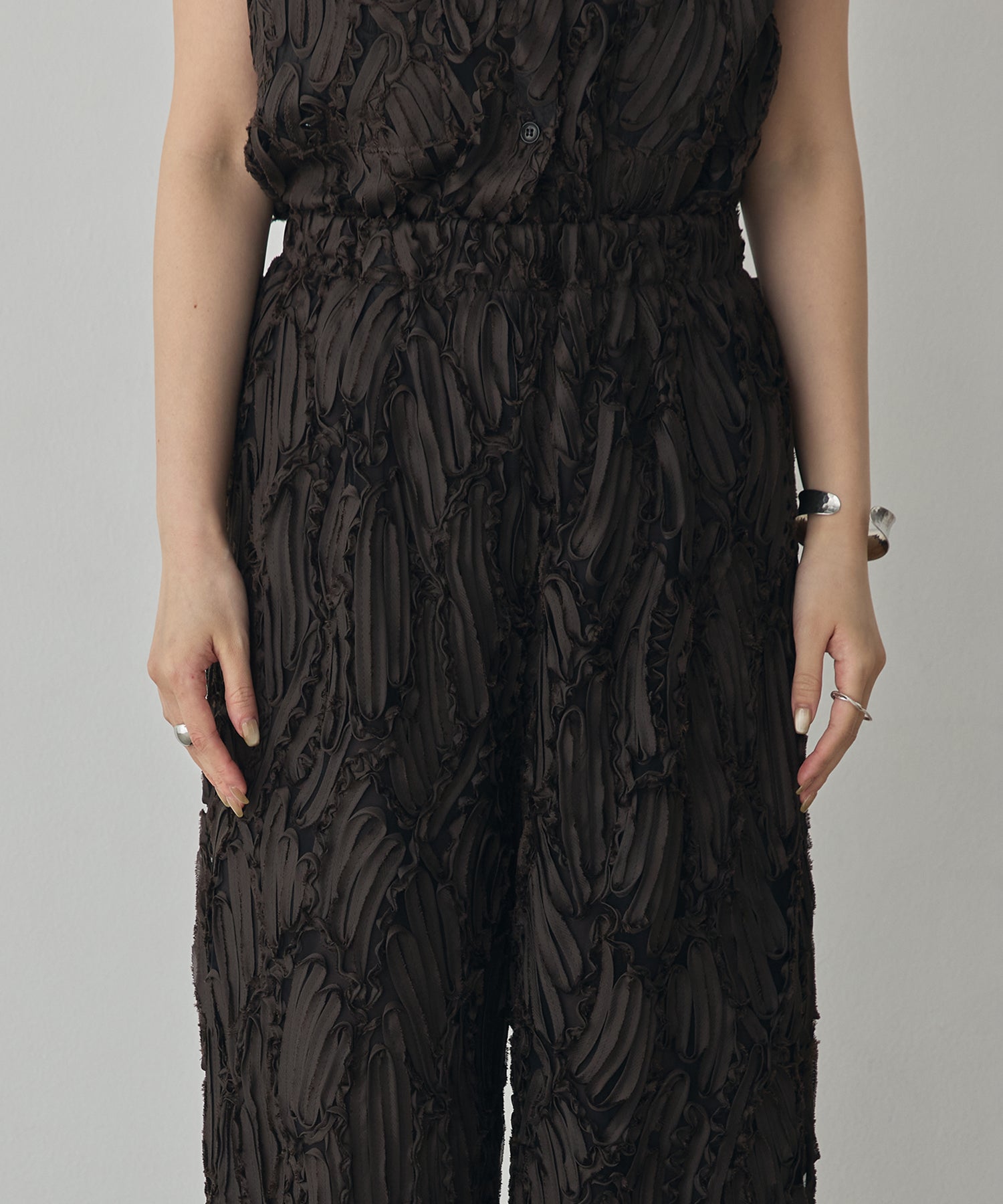 MOTIF LACE STRAIGHT-LEG PANTS
