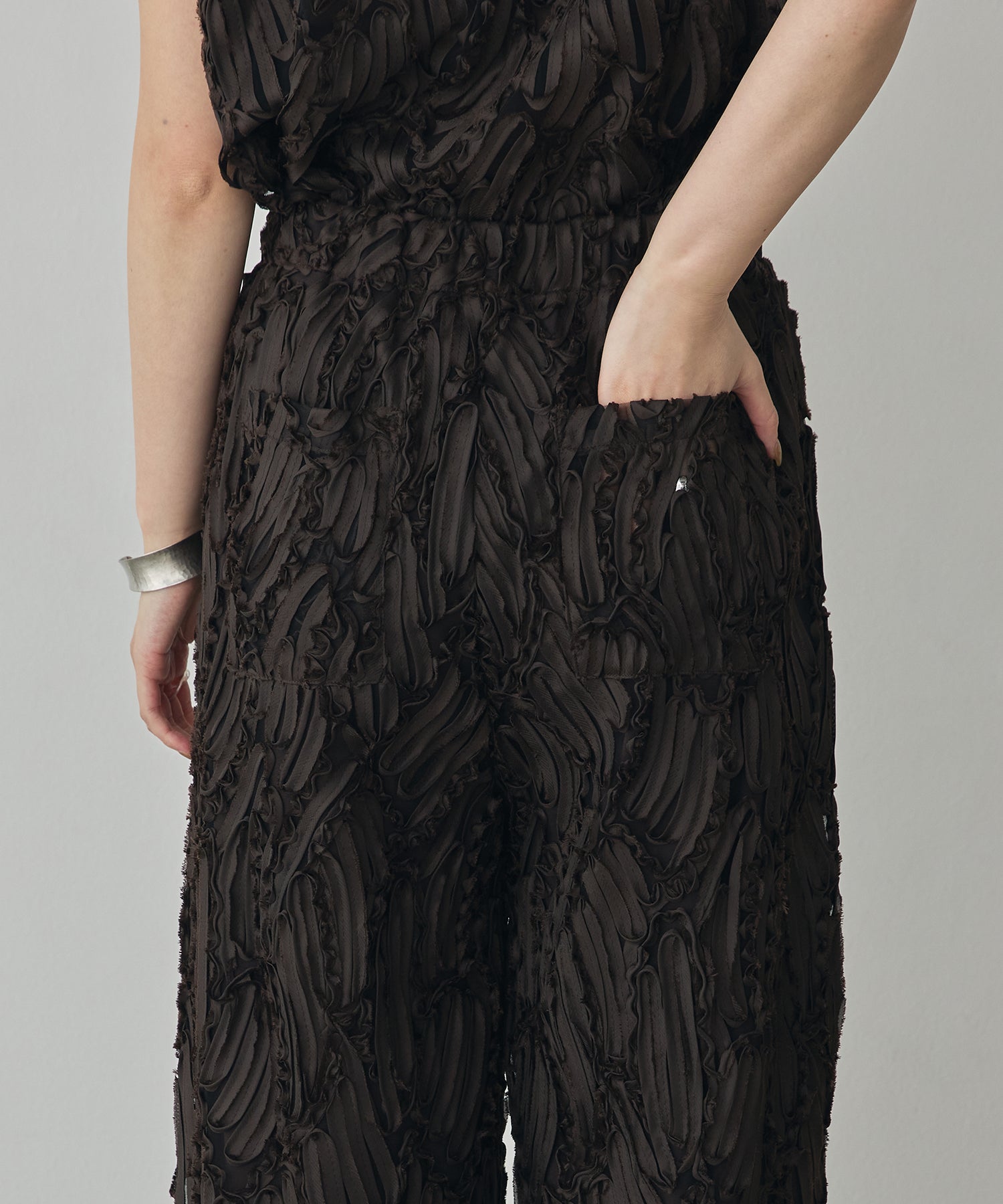 MOTIF LACE STRAIGHT-LEG PANTS
