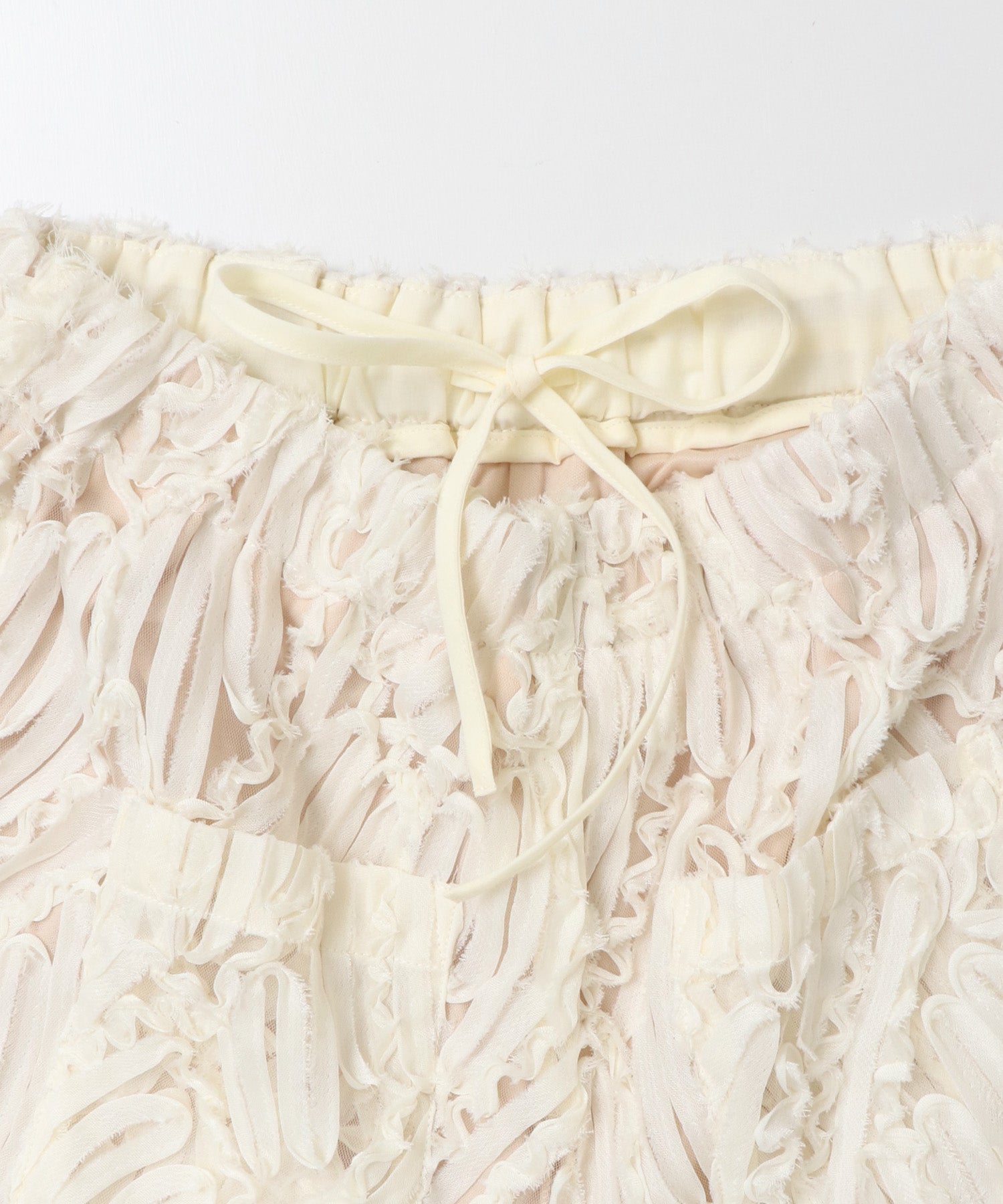 MOTIF LACE STRAIGHT-LEG PANTS