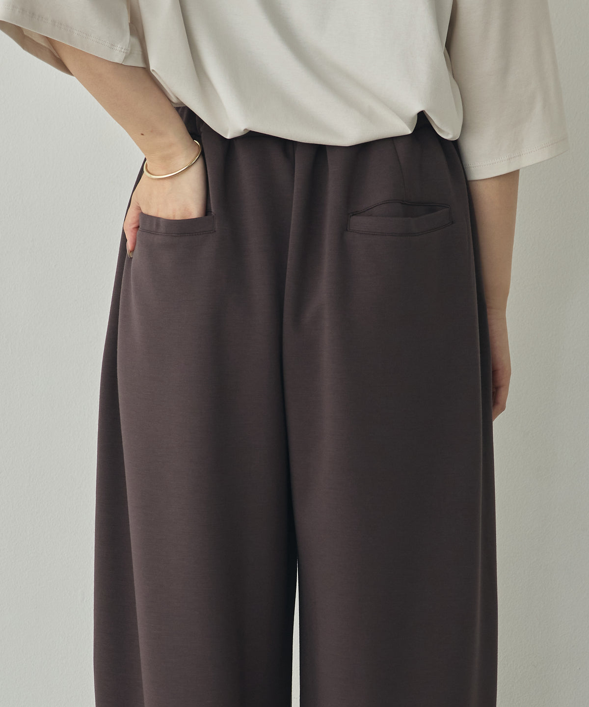 THICK CARDBOARD CURVY PANTS