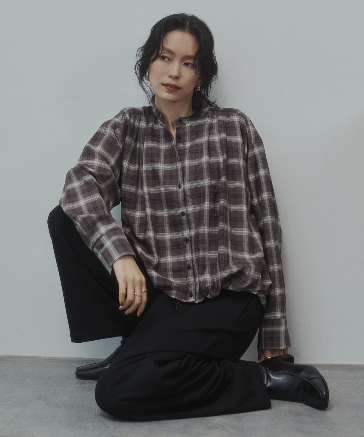 THICK FLEECE-LINED CURVED-LEG PANTS