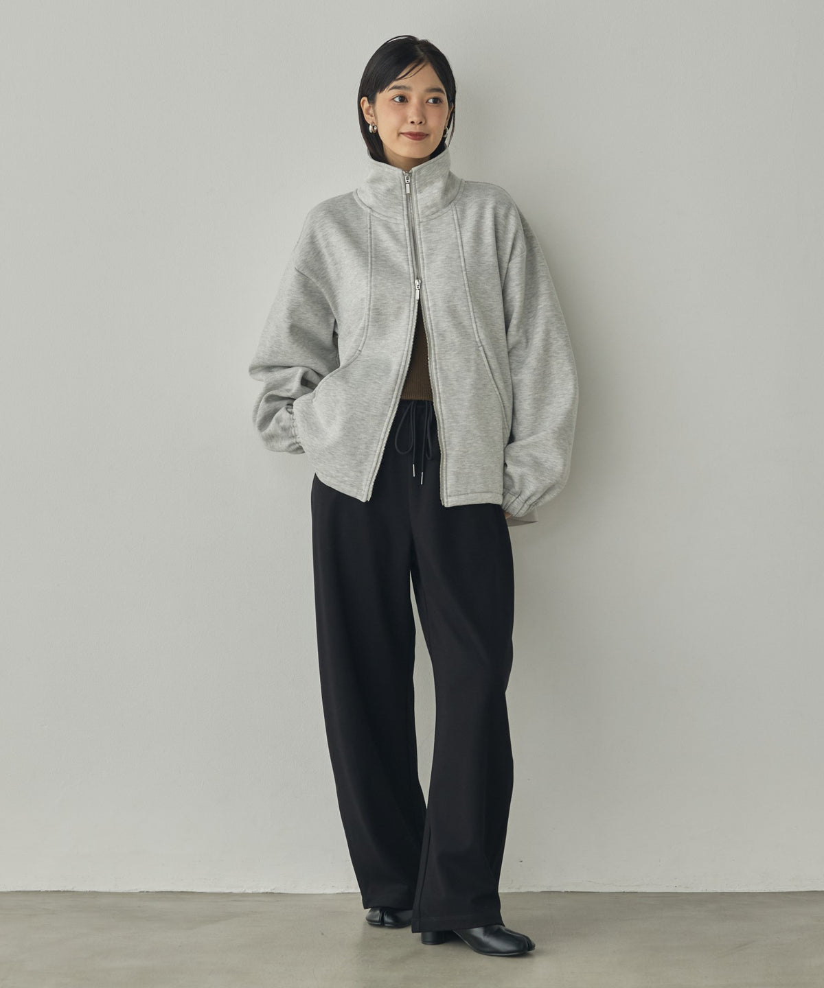 THICK FLEECE-LINED CURVED-LEG PANTS