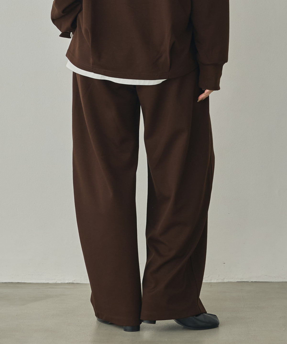 THICK FLEECE-LINED CURVED-LEG PANTS