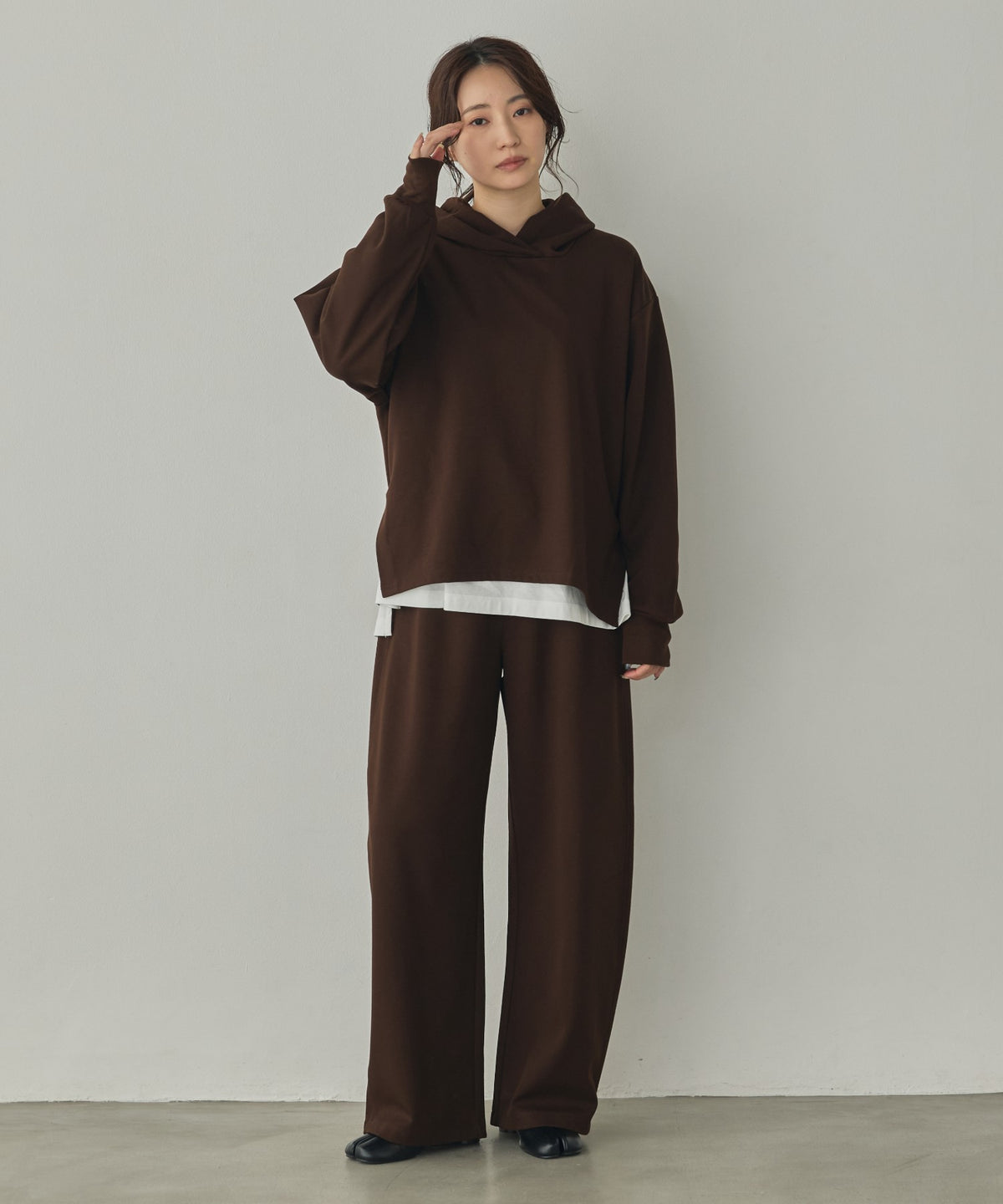 THICK FLEECE-LINED CURVED-LEG PANTS