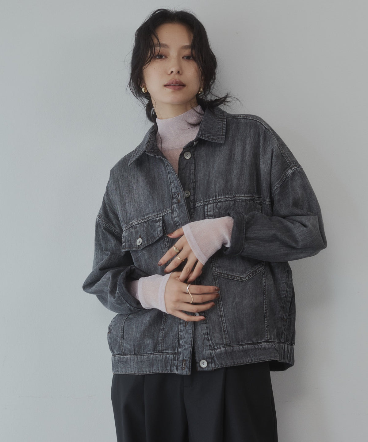LIGHTWEIGHT LIGHTLY PADDED DENIM JACKET
