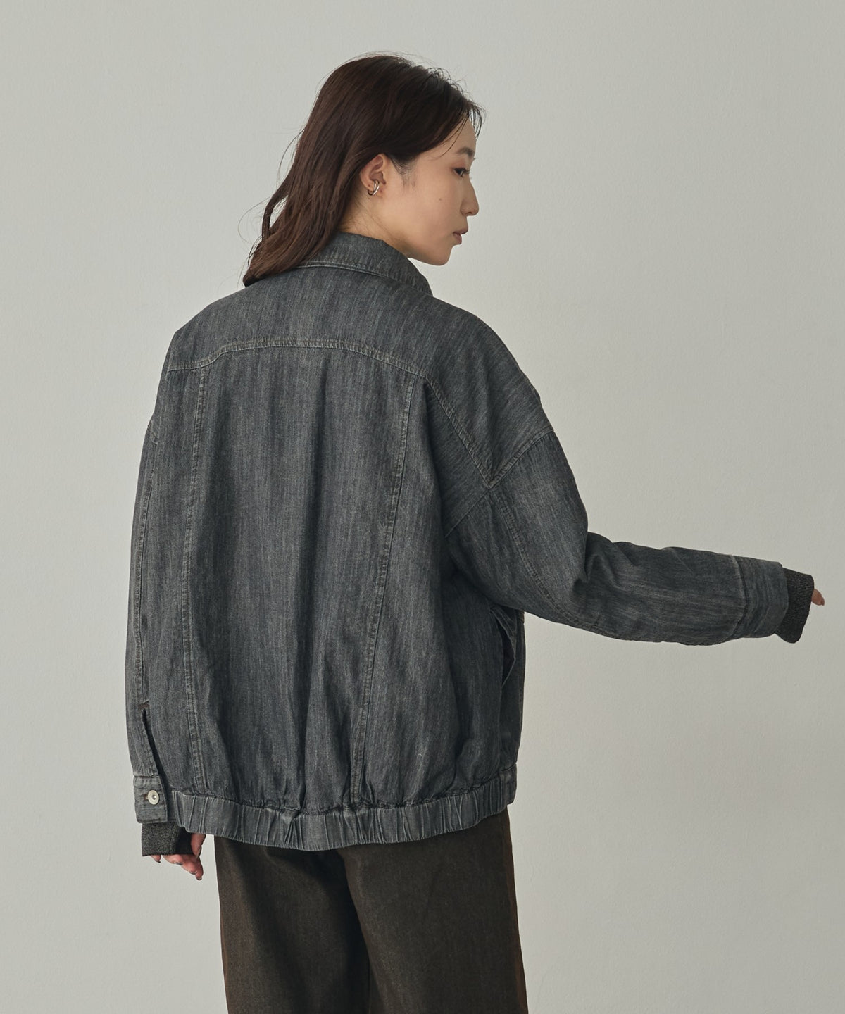 LIGHTWEIGHT LIGHTLY PADDED DENIM JACKET