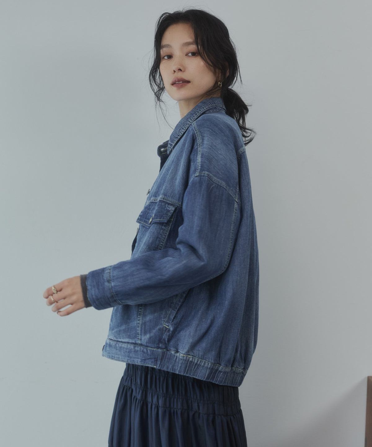 LIGHTWEIGHT LIGHTLY PADDED DENIM JACKET