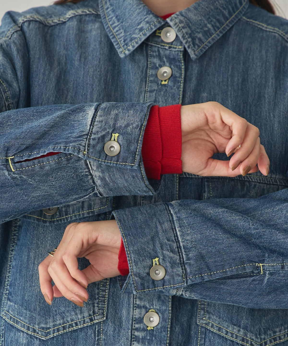 LIGHTWEIGHT LIGHTLY PADDED DENIM JACKET