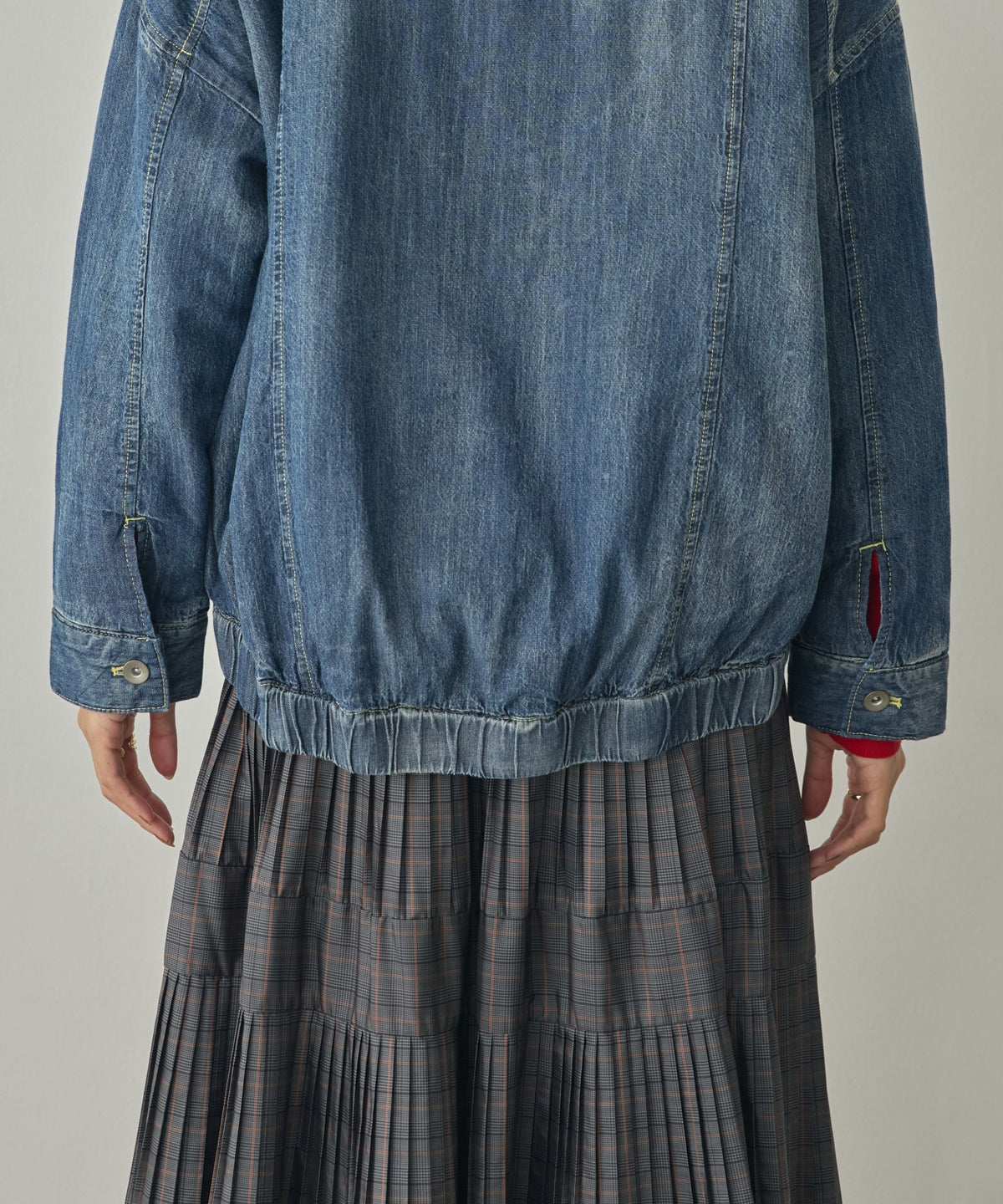 LIGHTWEIGHT LIGHTLY PADDED DENIM JACKET