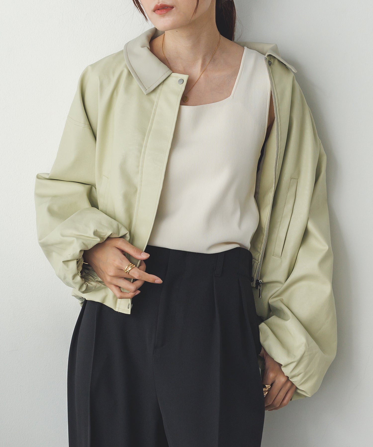 フェイクレザー バルーンブルゾン