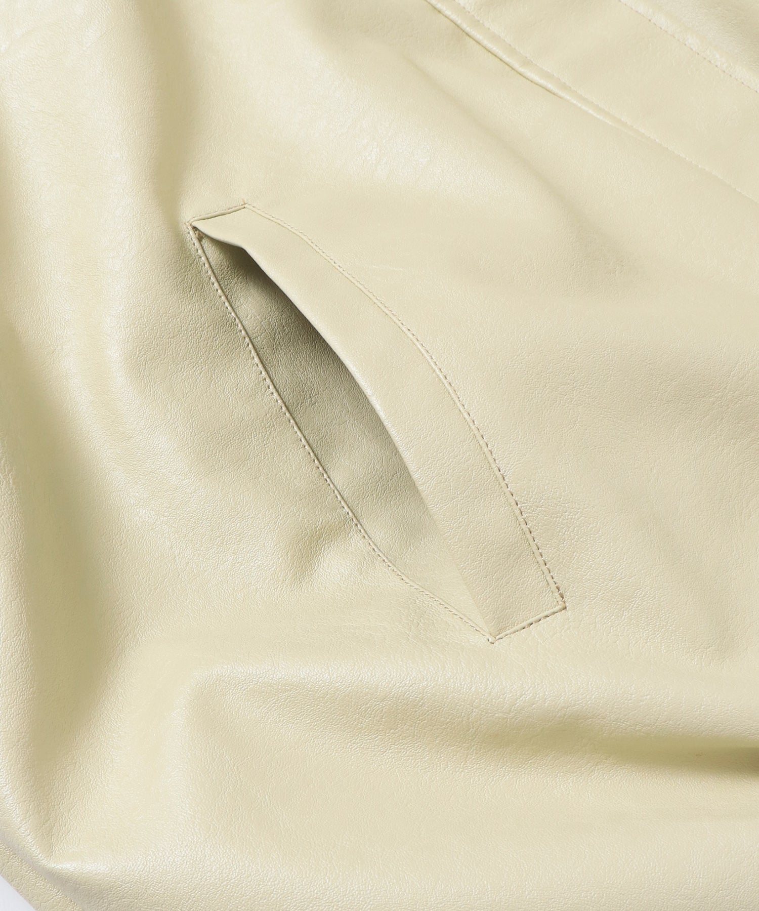 フェイクレザー バルーンブルゾン