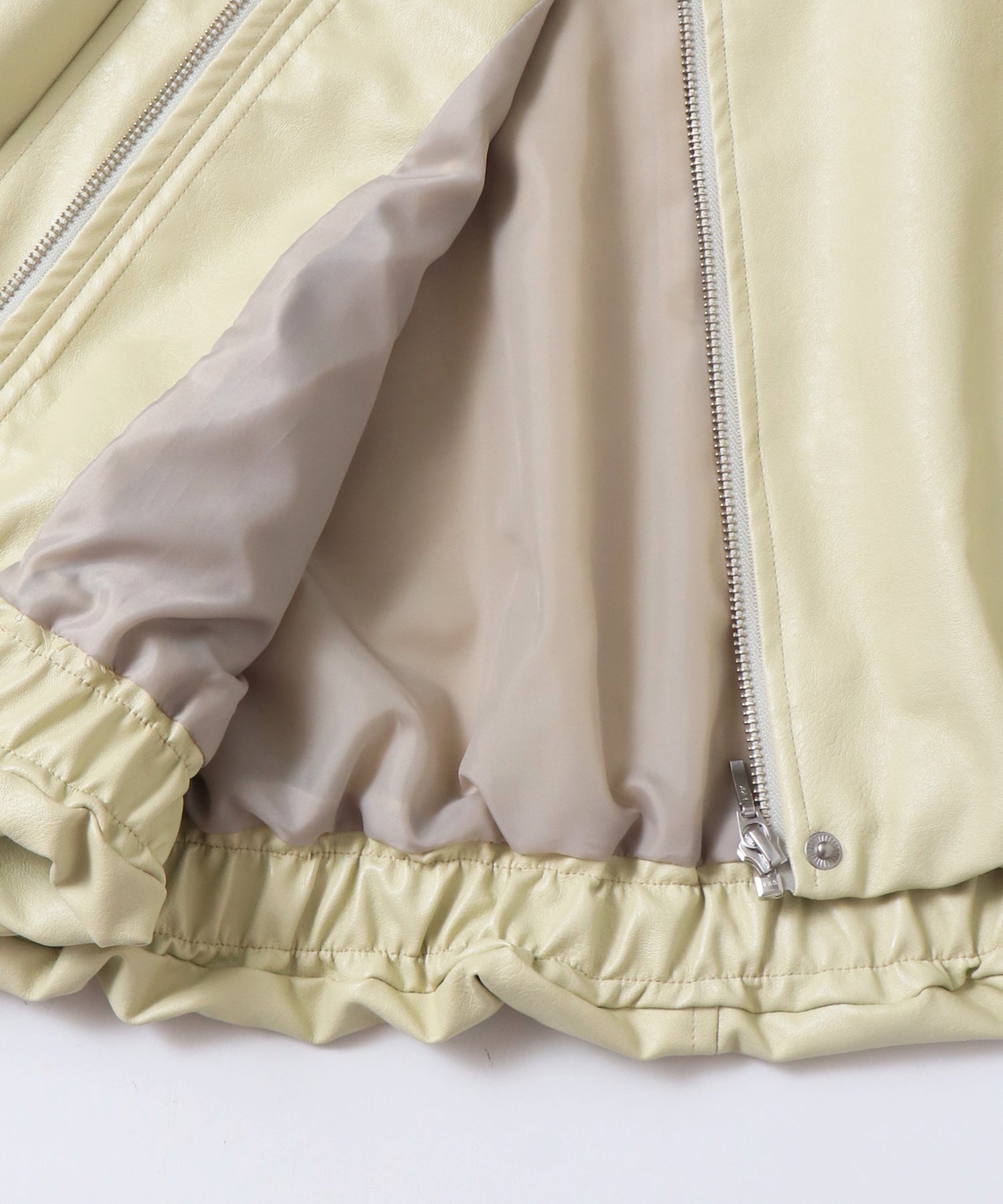 フェイクレザー バルーンブルゾン