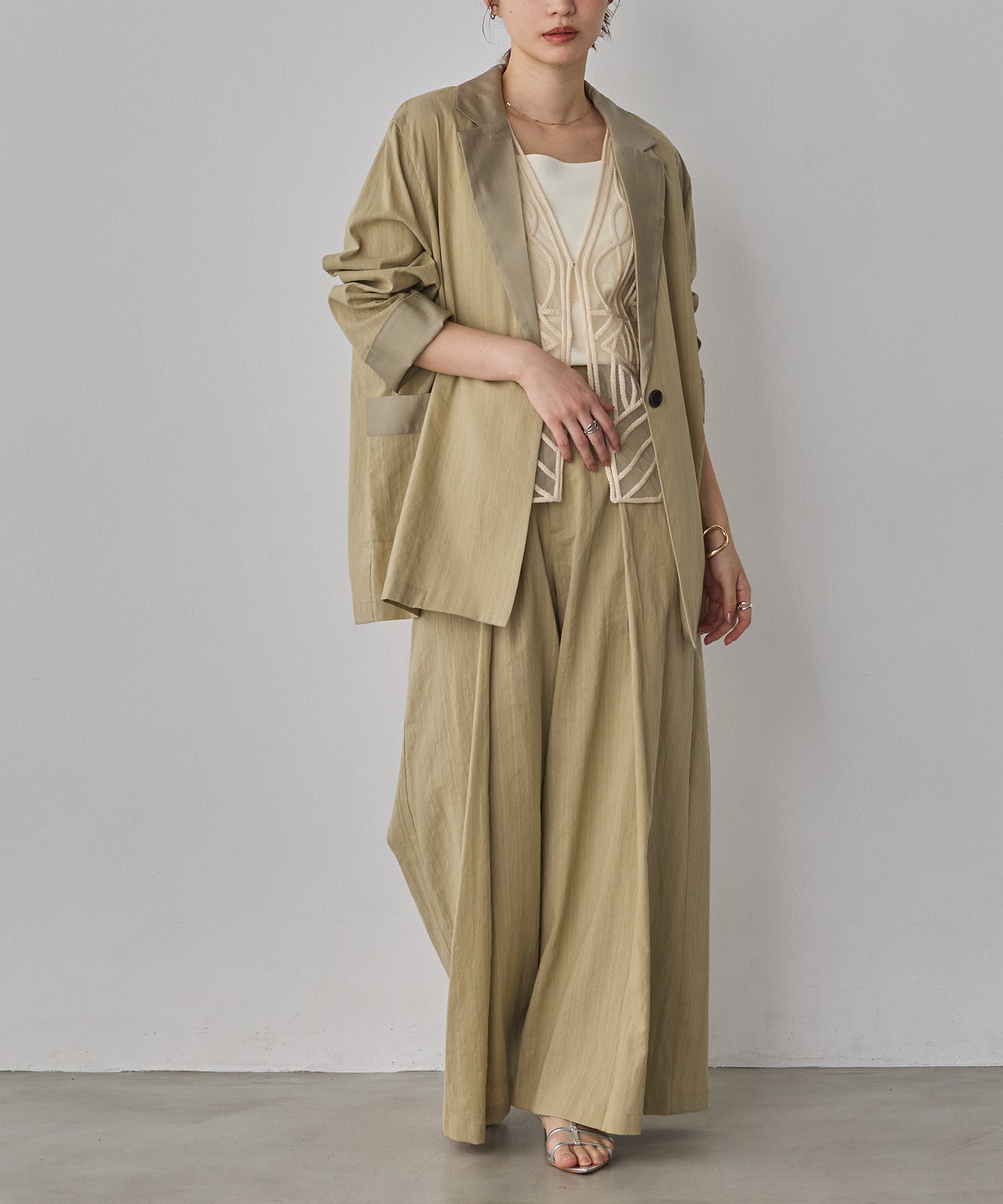 MIXED-FABRIC TAILORED JACKET
