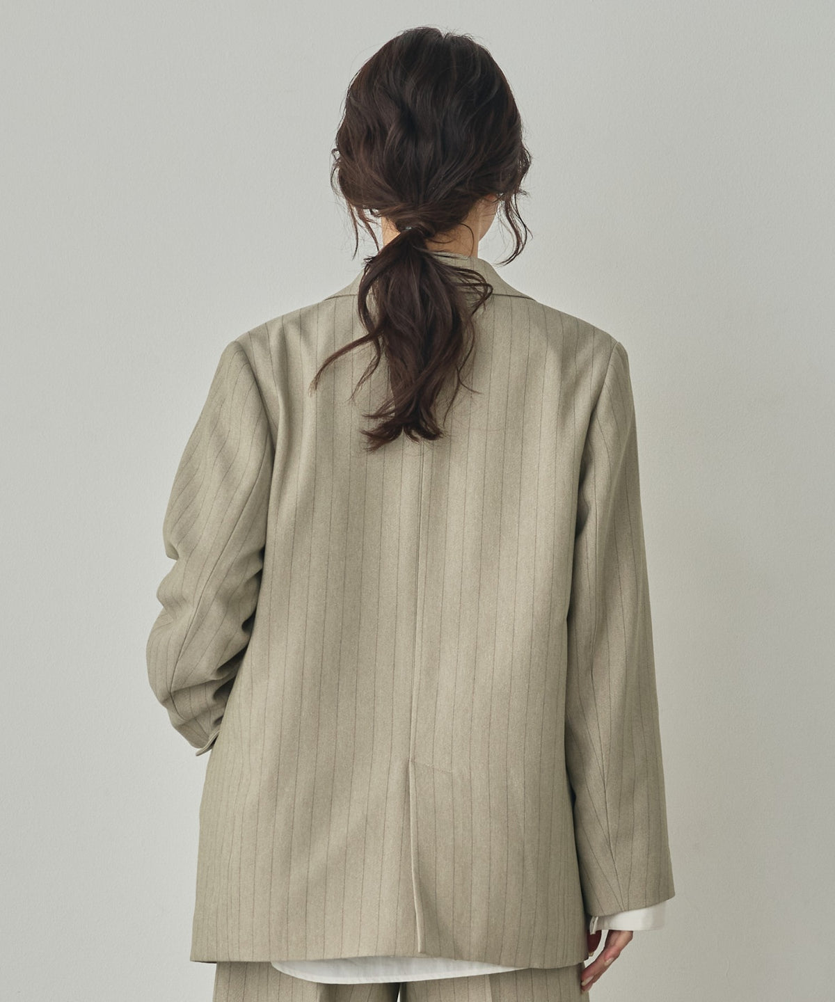 DOUBLE-BREASTED JACKET