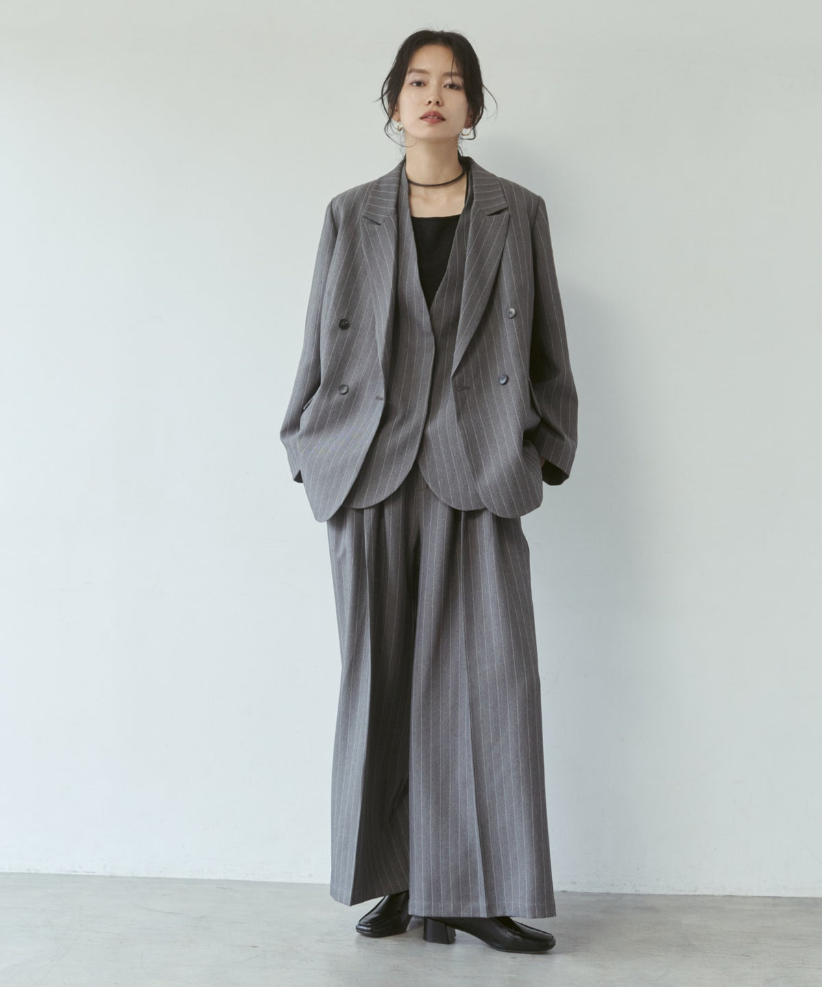 DOUBLE-BREASTED JACKET