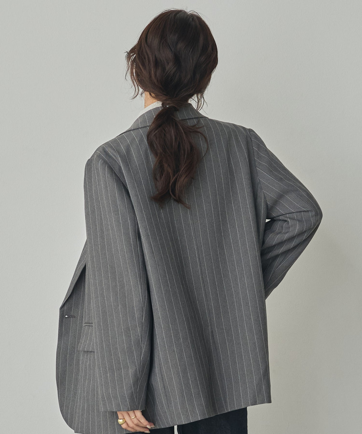 DOUBLE-BREASTED JACKET