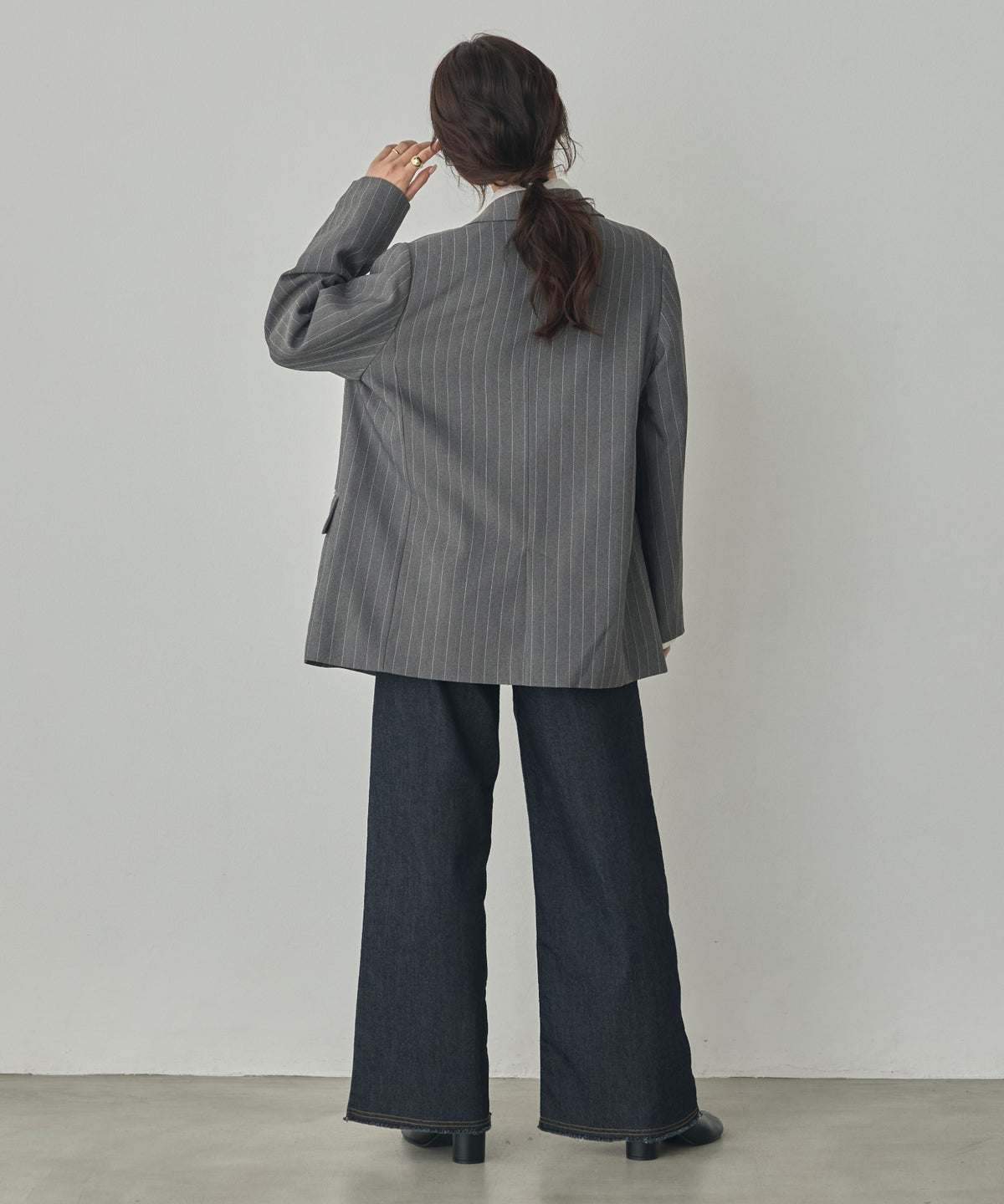 DOUBLE-BREASTED JACKET
