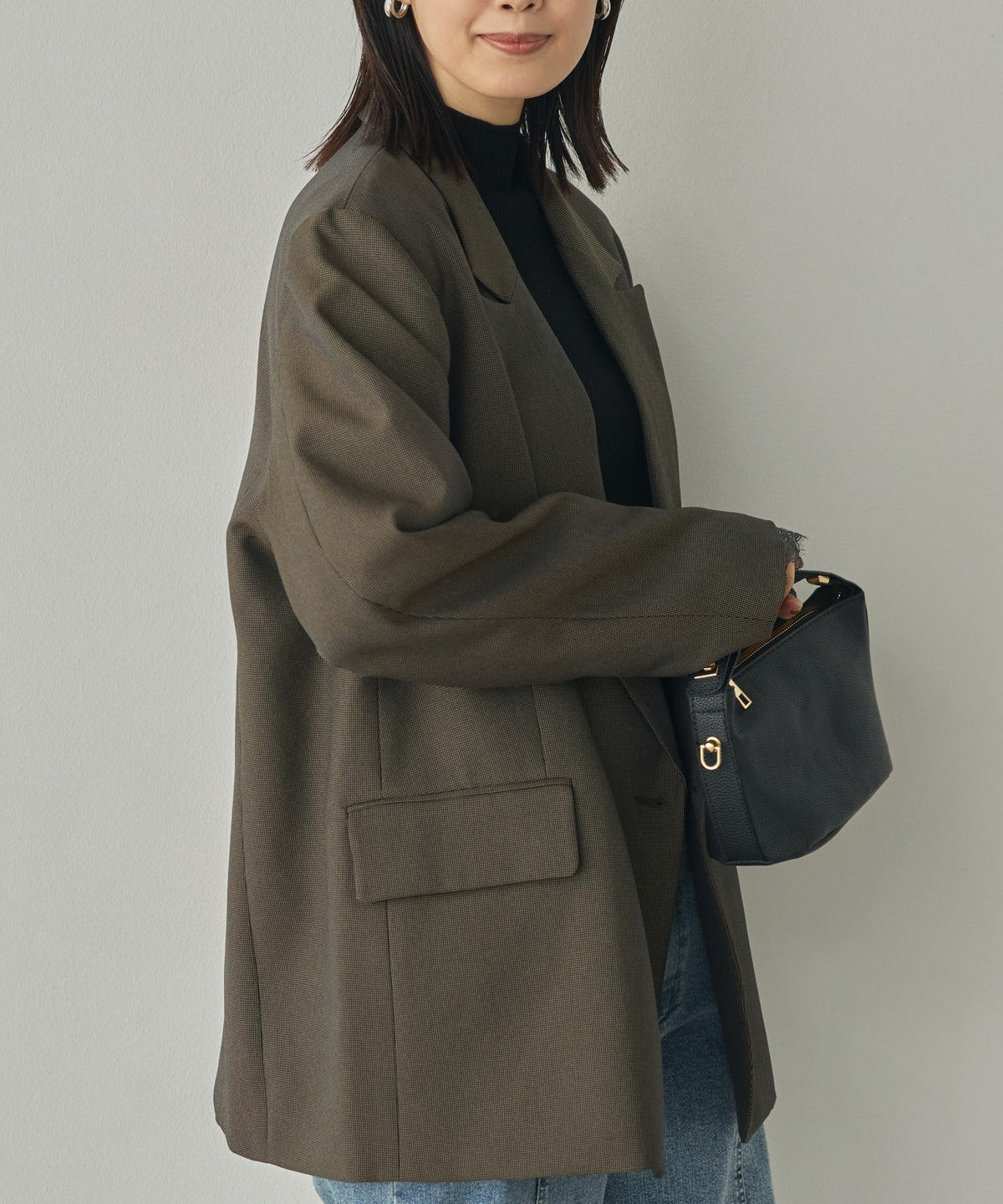 DOUBLE-BREASTED JACKET