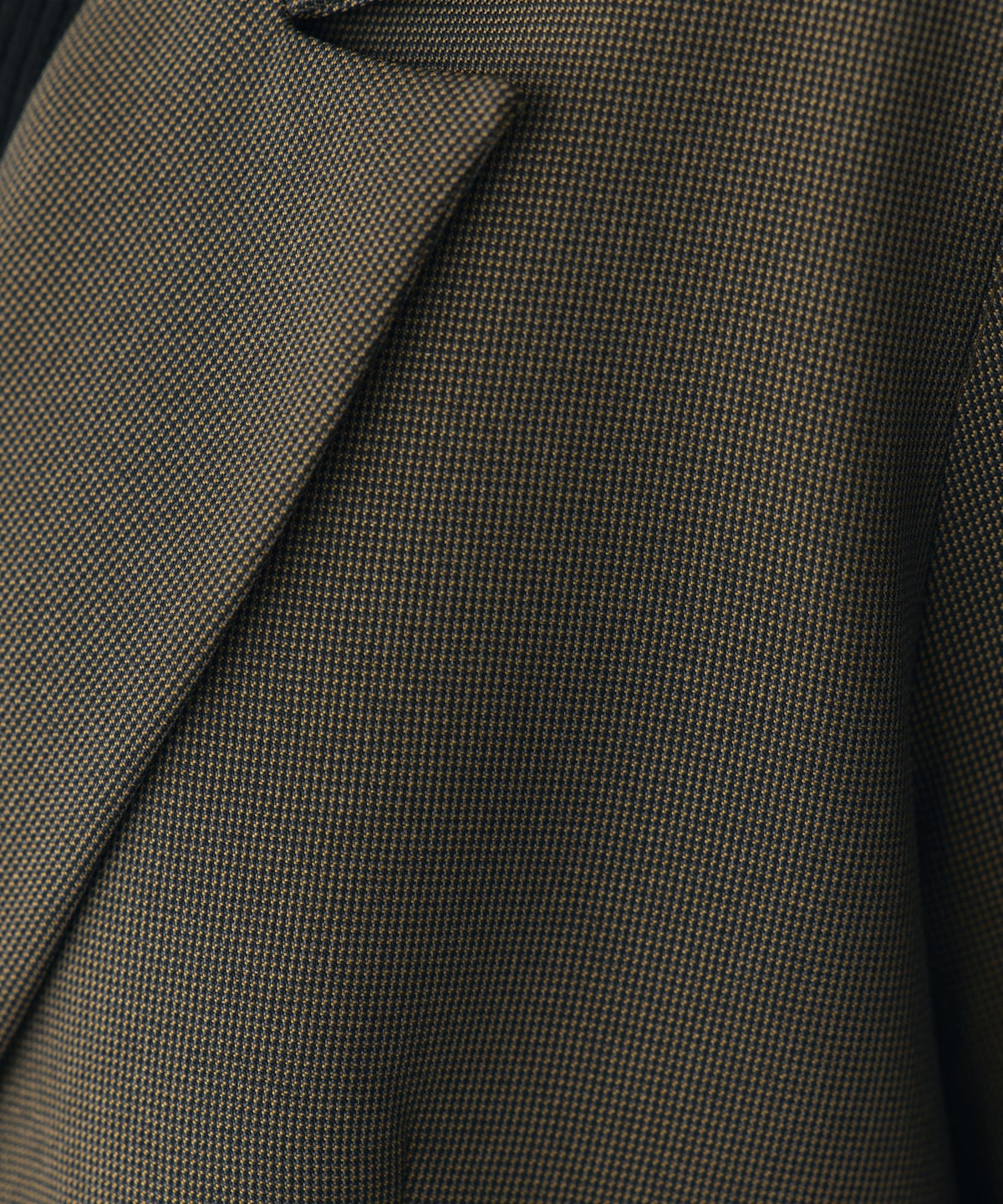 DOUBLE-BREASTED JACKET