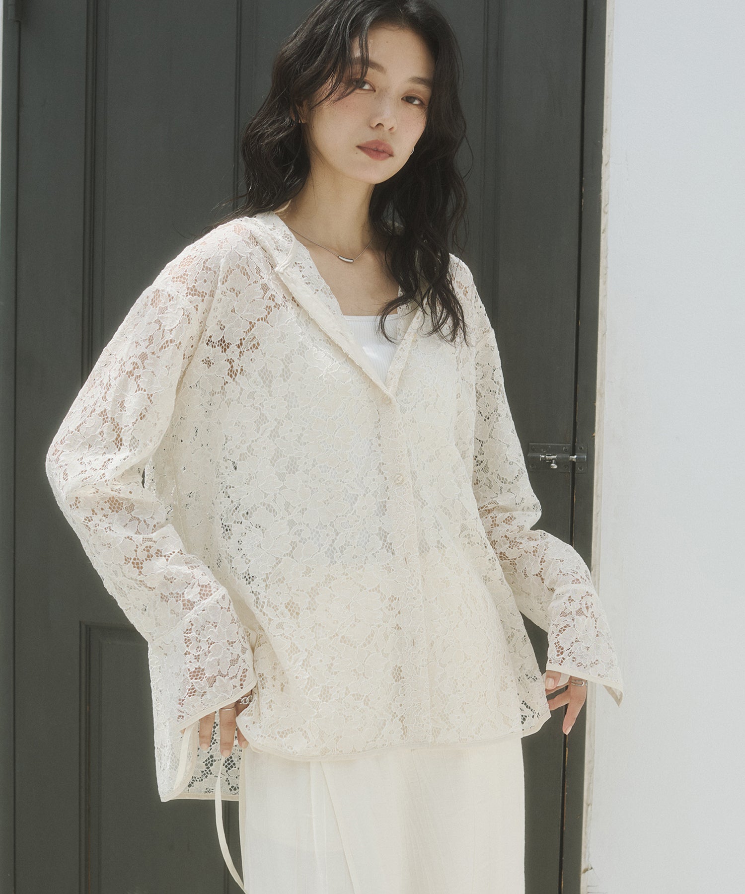MESH-PATTERNED LACE HOODED CARDIGAN