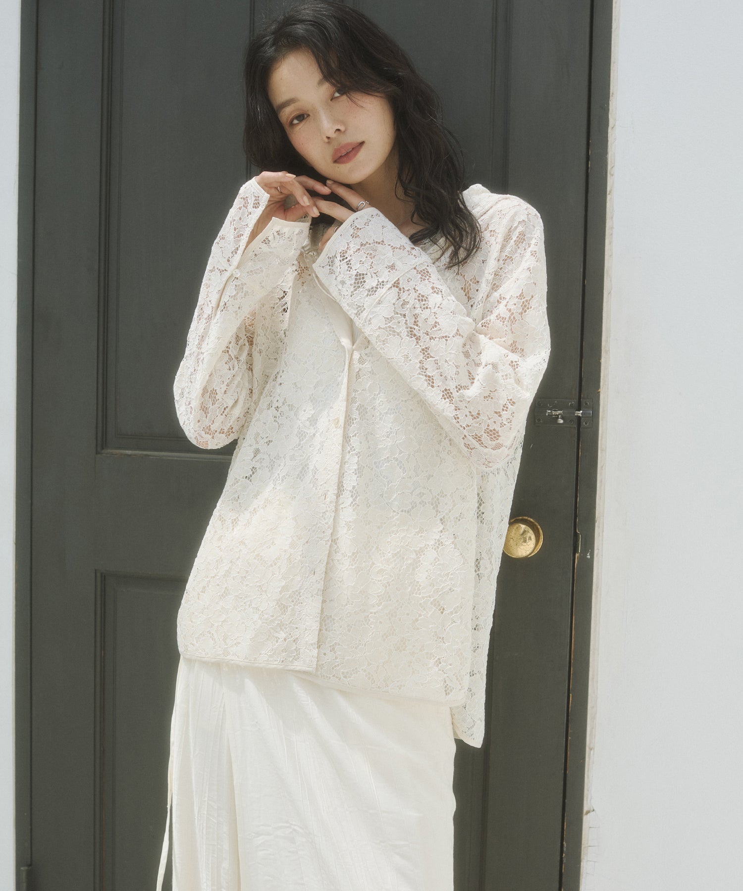 MESH-PATTERNED LACE HOODED CARDIGAN