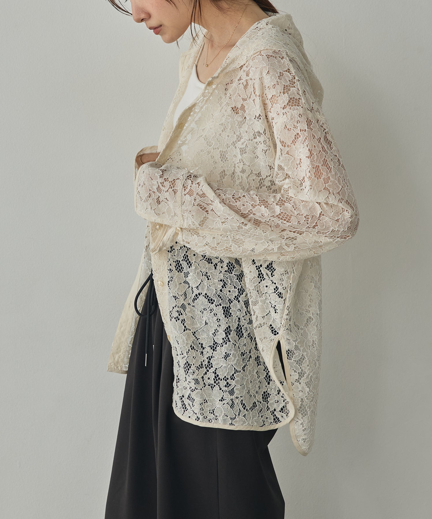 MESH-PATTERNED LACE HOODED CARDIGAN