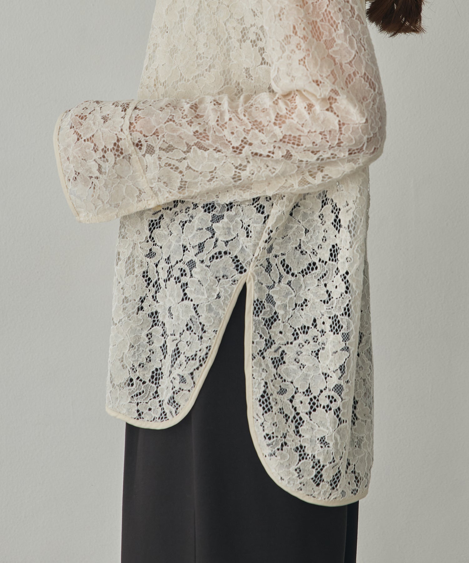 MESH-PATTERNED LACE HOODED CARDIGAN