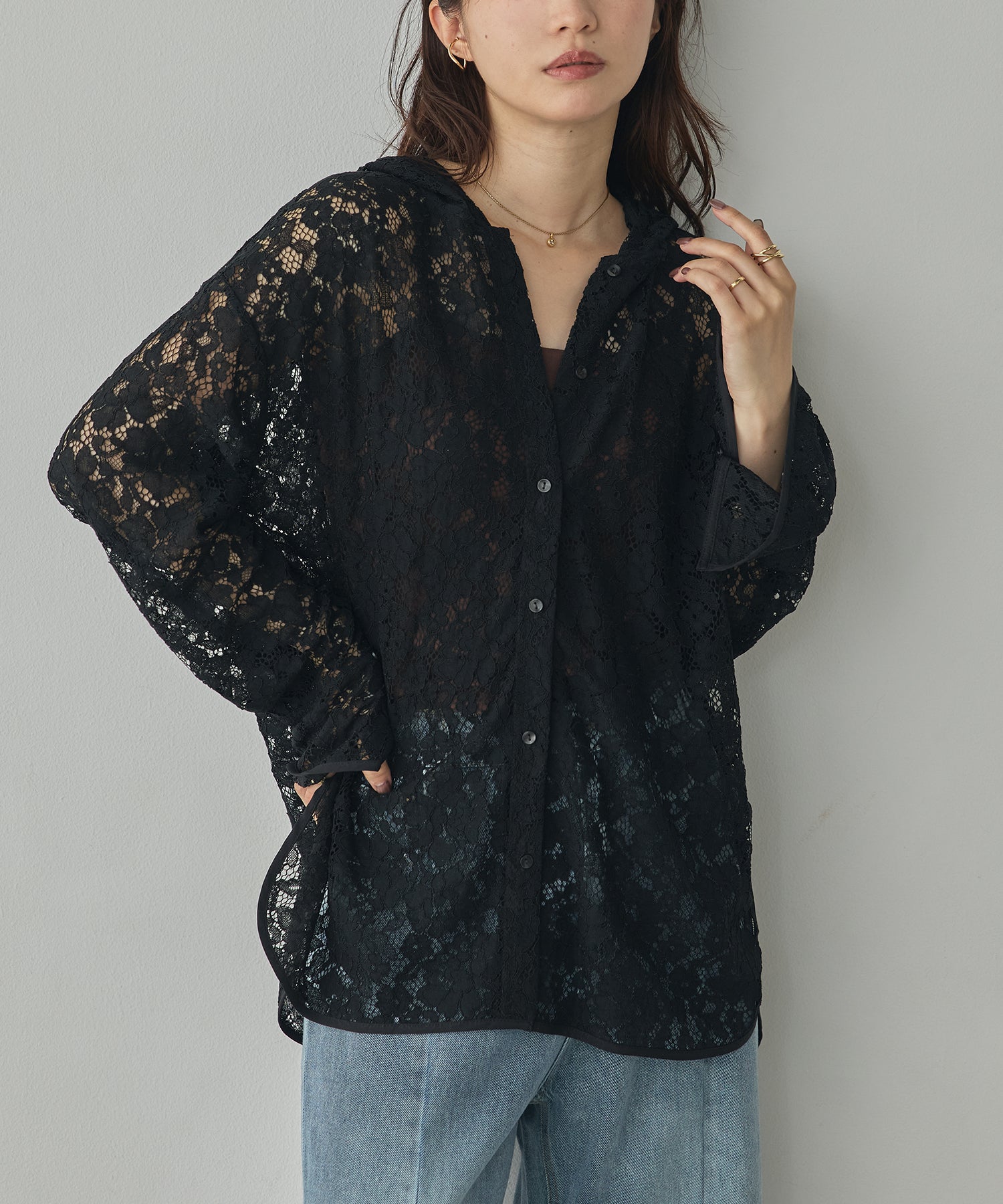 MESH-PATTERNED LACE HOODED CARDIGAN