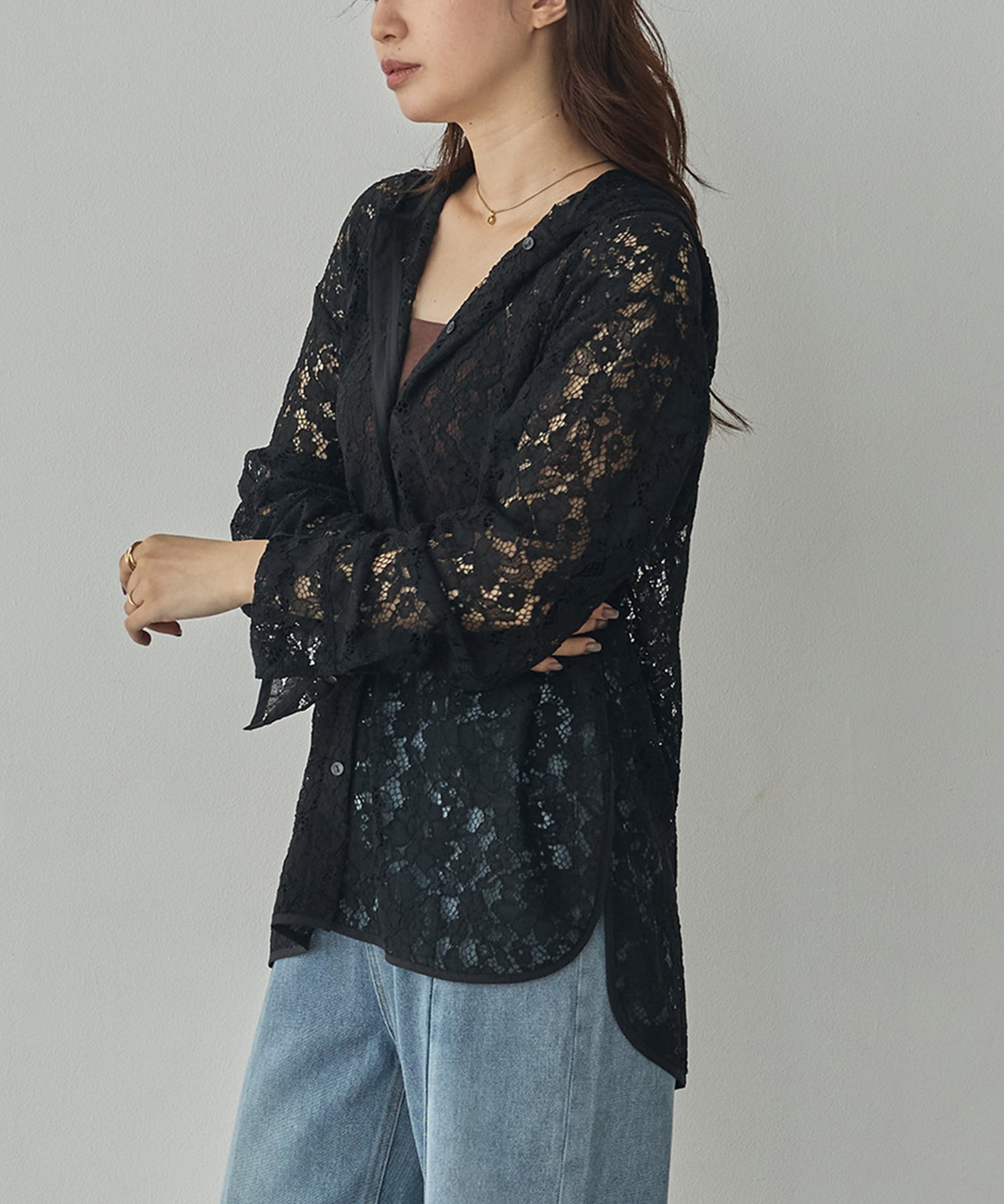 MESH-PATTERNED LACE HOODED CARDIGAN