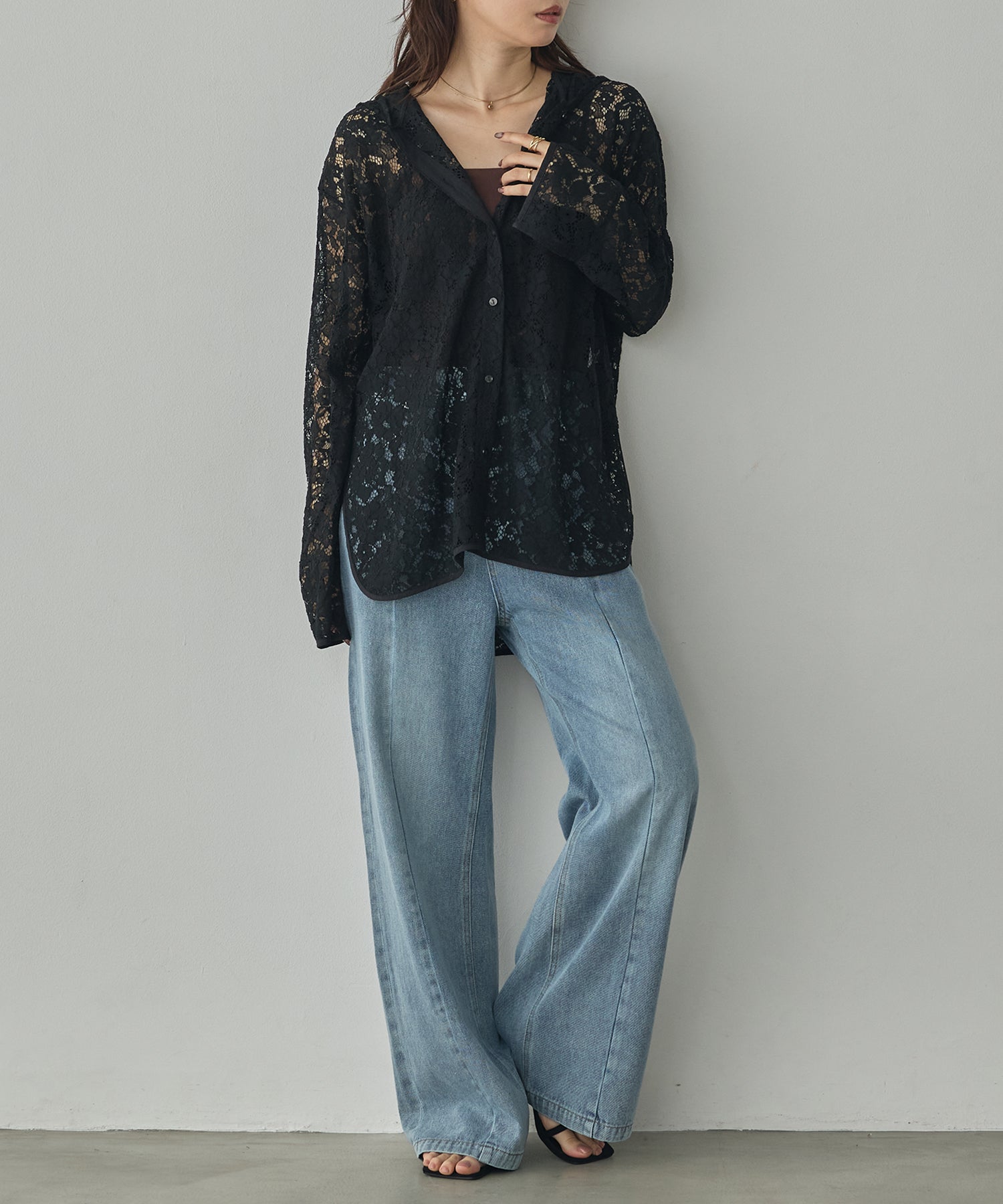 MESH-PATTERNED LACE HOODED CARDIGAN