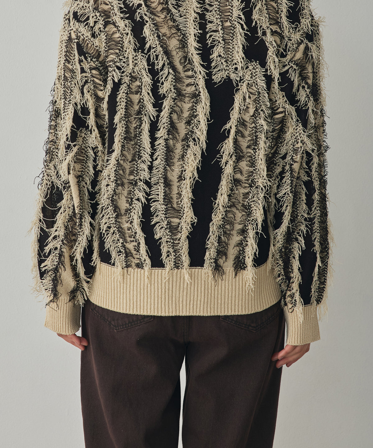 FRINGE-DESIGN KNIT CARDIGAN