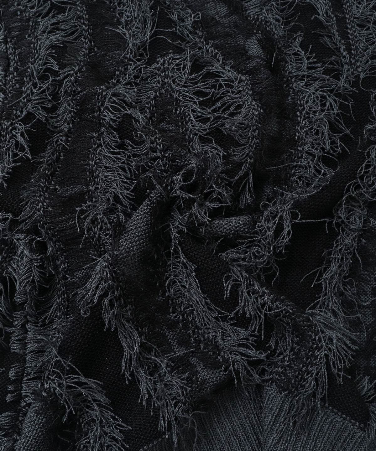 FRINGE-DESIGN KNIT CARDIGAN