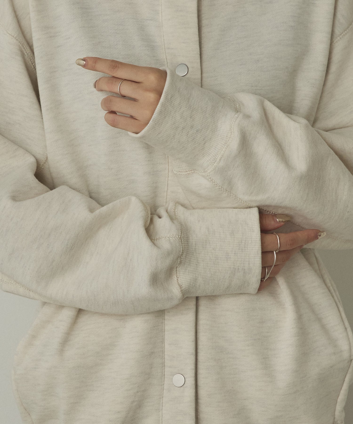 ラメステッチ クルーネックカーディガン