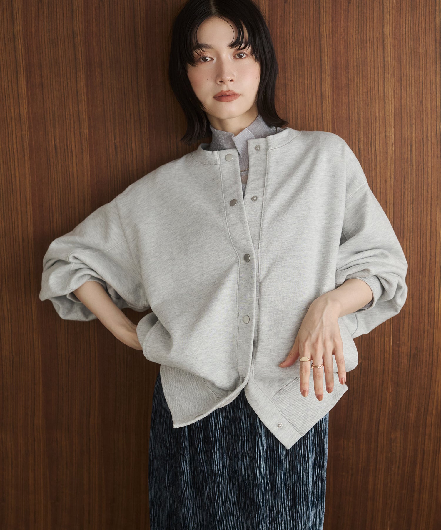 ラメステッチ クルーネックカーディガン