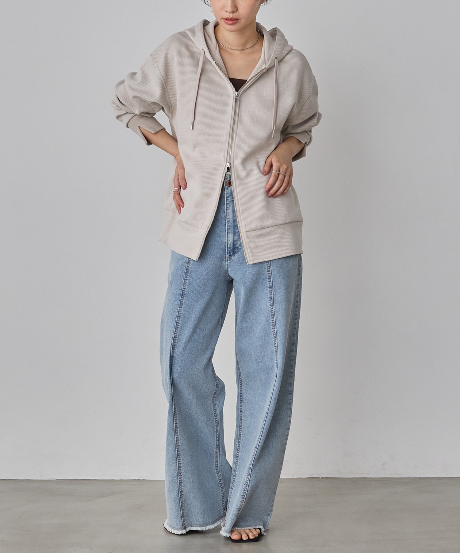 model : H160 着用サイズ : FREE