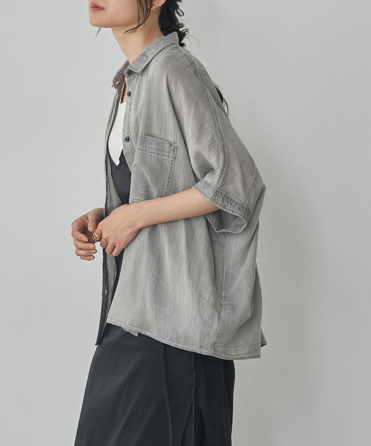 SHEER DENIM SHORT-SLEEVE SHIRT