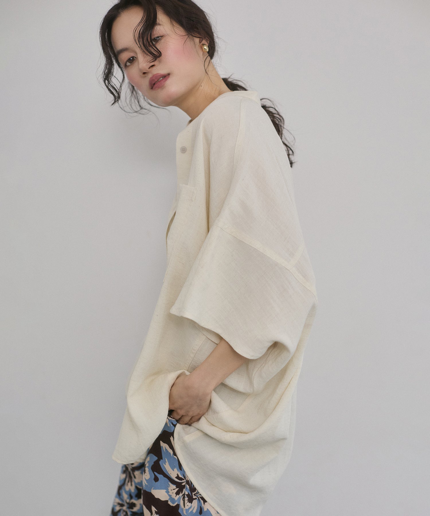 LINEN-RAYON DOLMAN OVERSHIRT