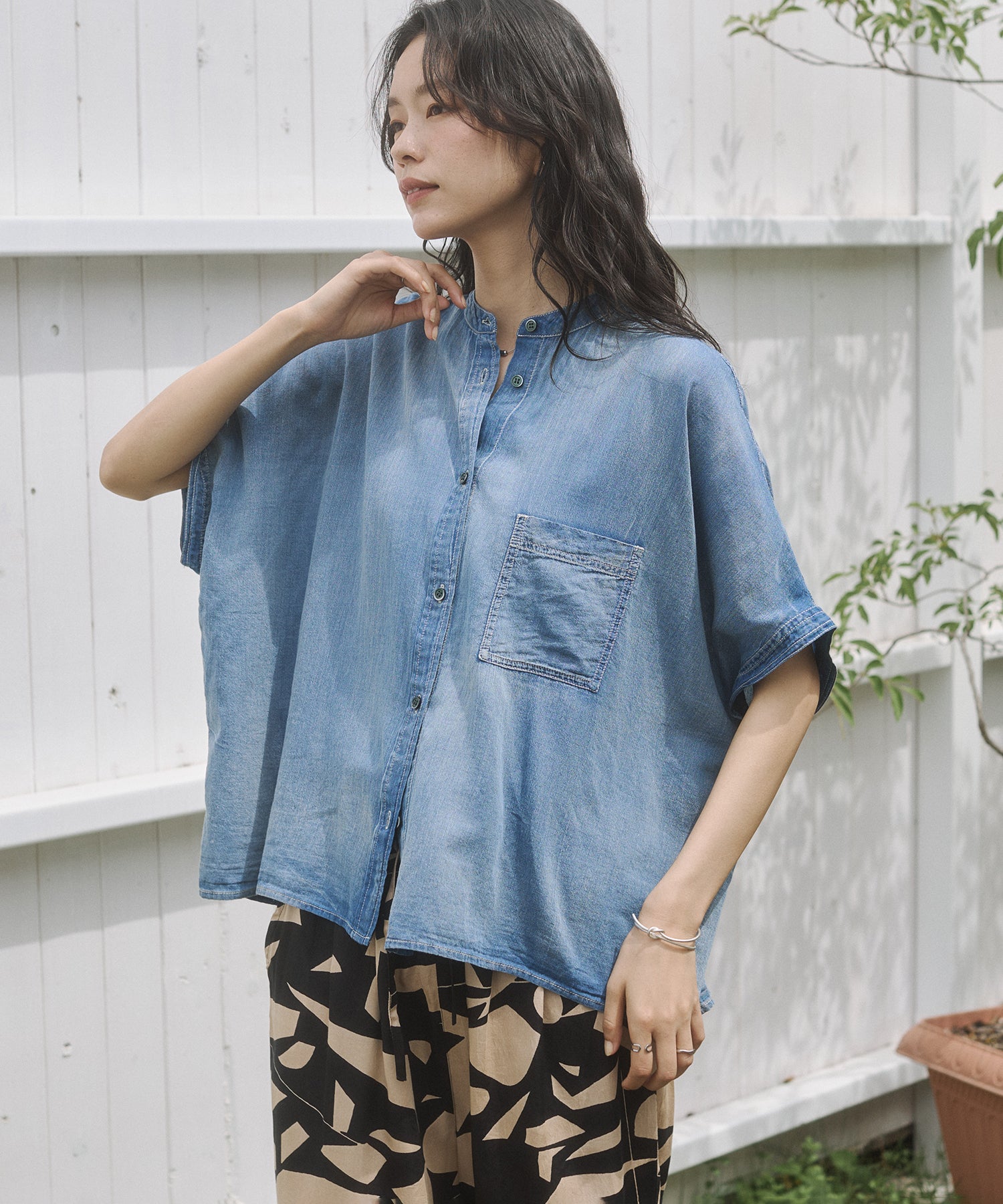 SHEER DENIM OVERSIZED SHORT-SLEEVE SHIRT
