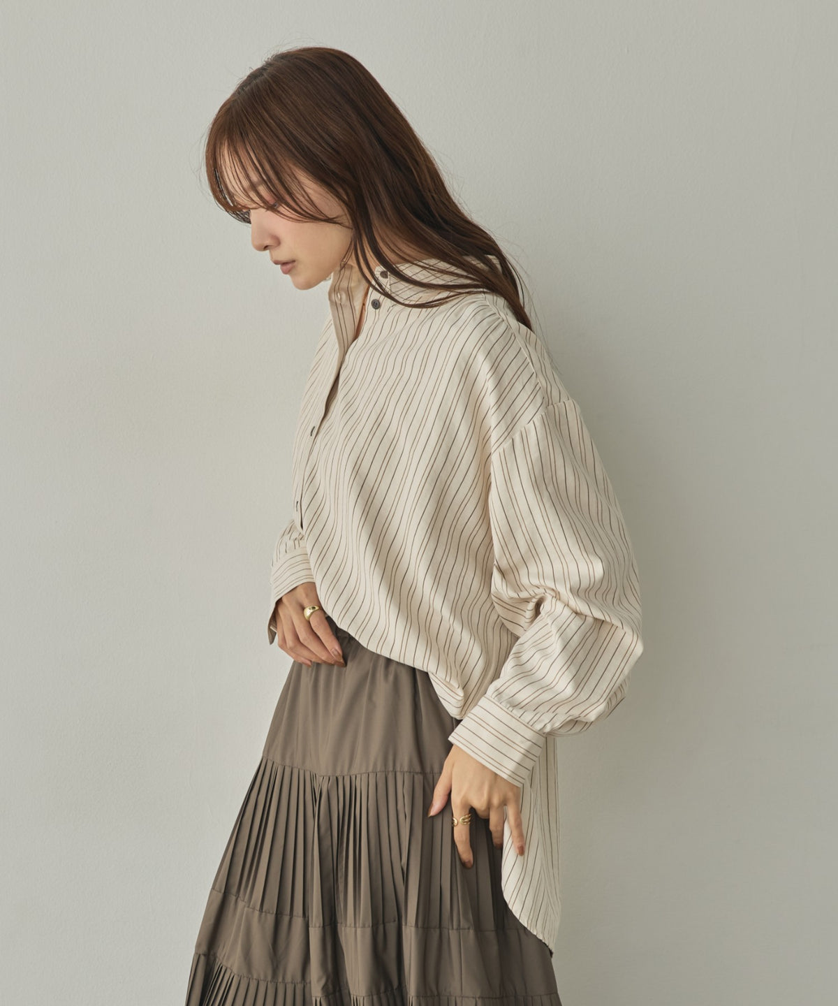 VINTAGE-STYLE PRINTED GATHERED SHIRT