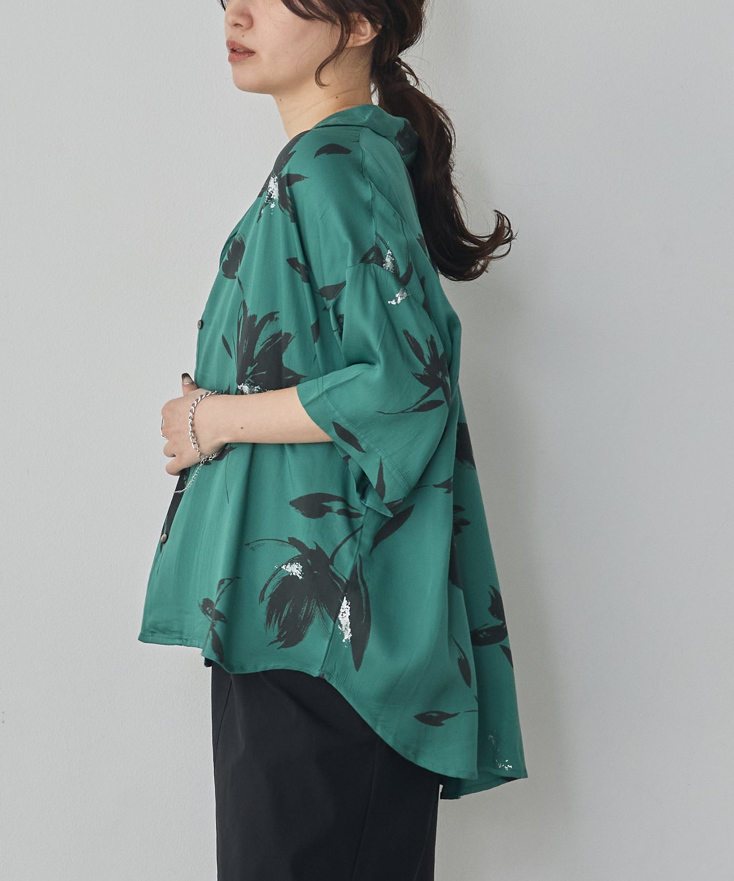 RAYON PATTERNED OPEN-NECK SHIRT