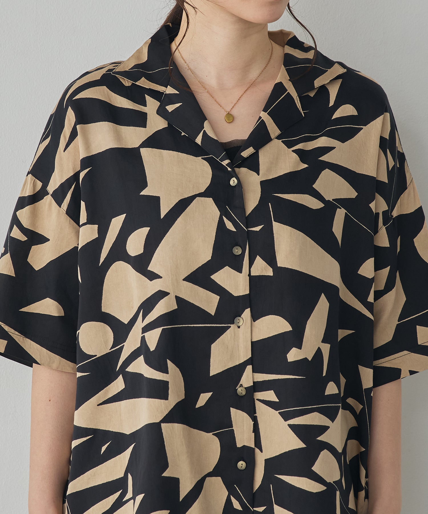 VISCOSE SATIN PRINTED OPEN-COLLAR SHIRT