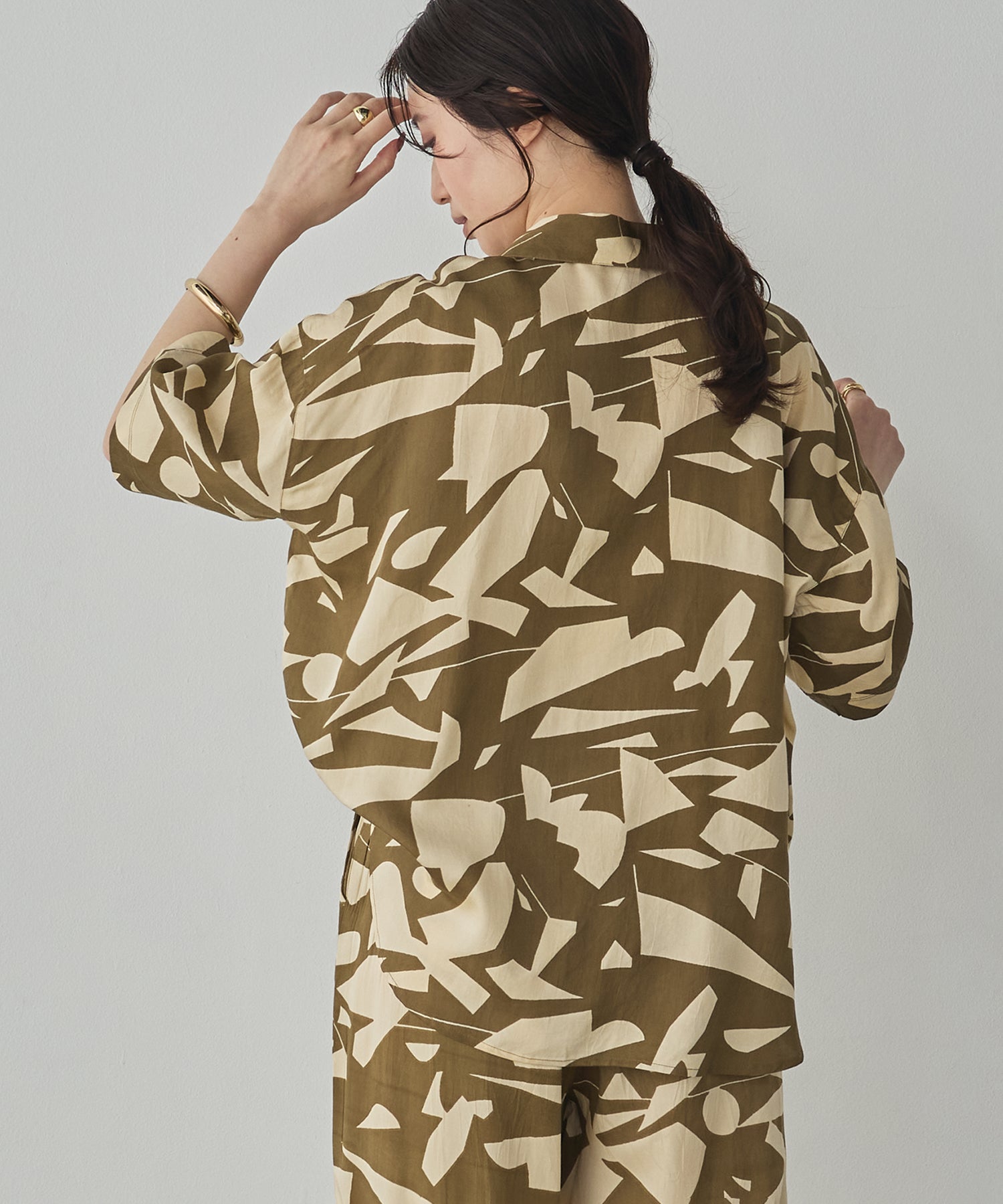 VISCOSE SATIN PRINTED OPEN-COLLAR SHIRT