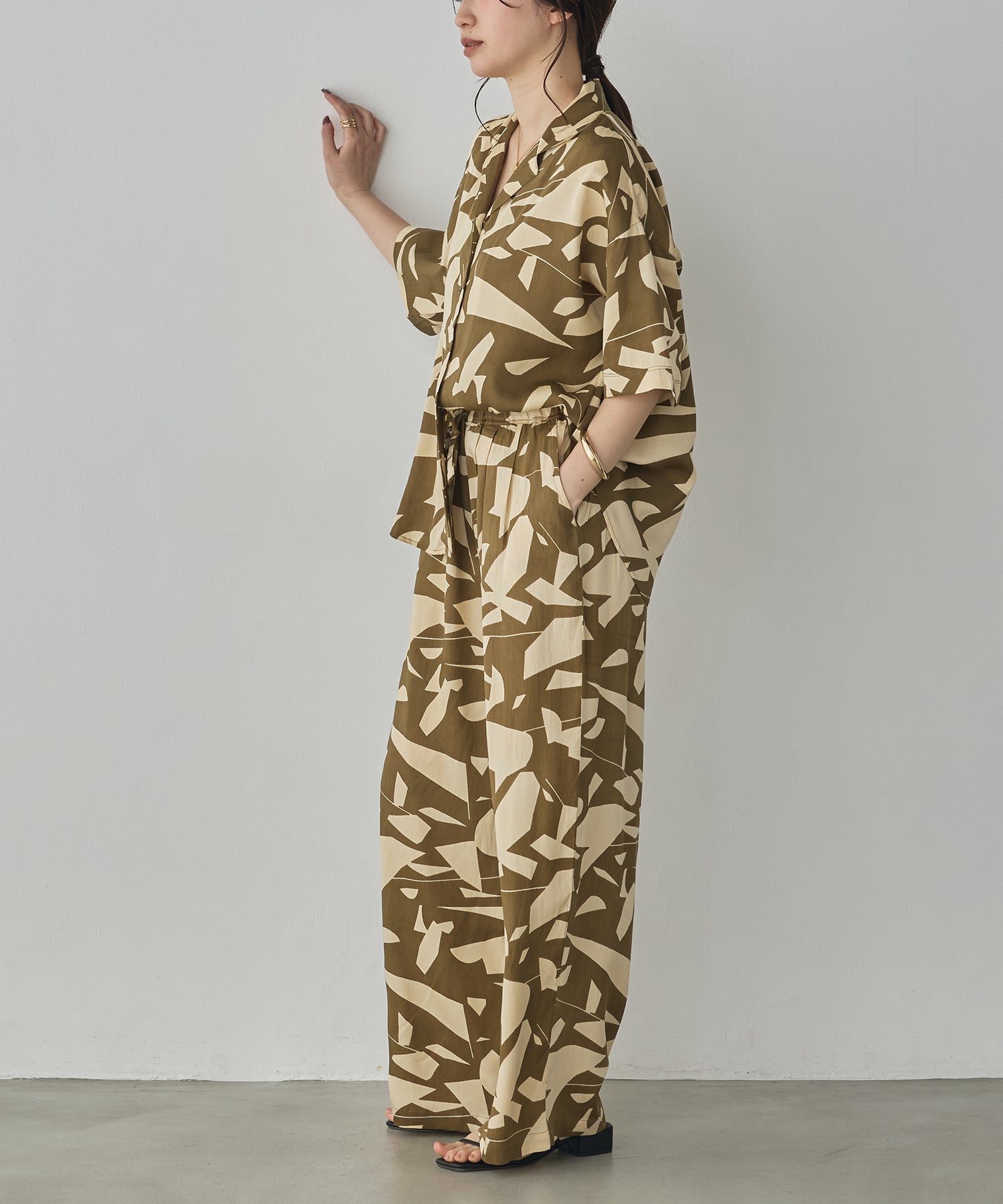 VISCOSE SATIN PRINTED OPEN-COLLAR SHIRT