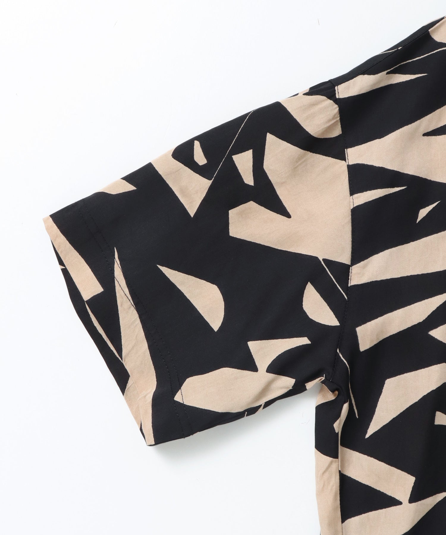 VISCOSE SATIN PRINTED OPEN-COLLAR SHIRT