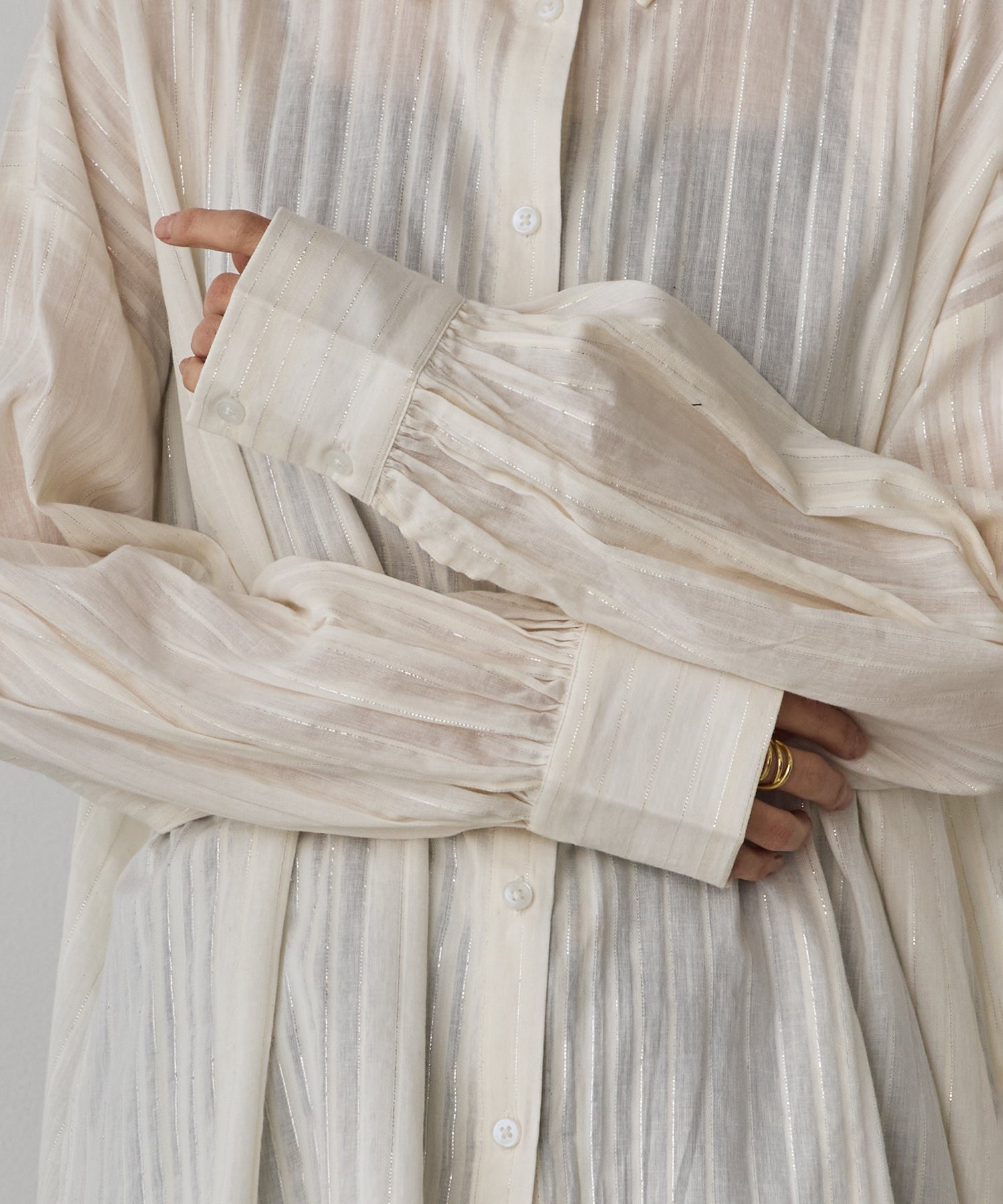 STRIPE BACK-OPEN SHIRT