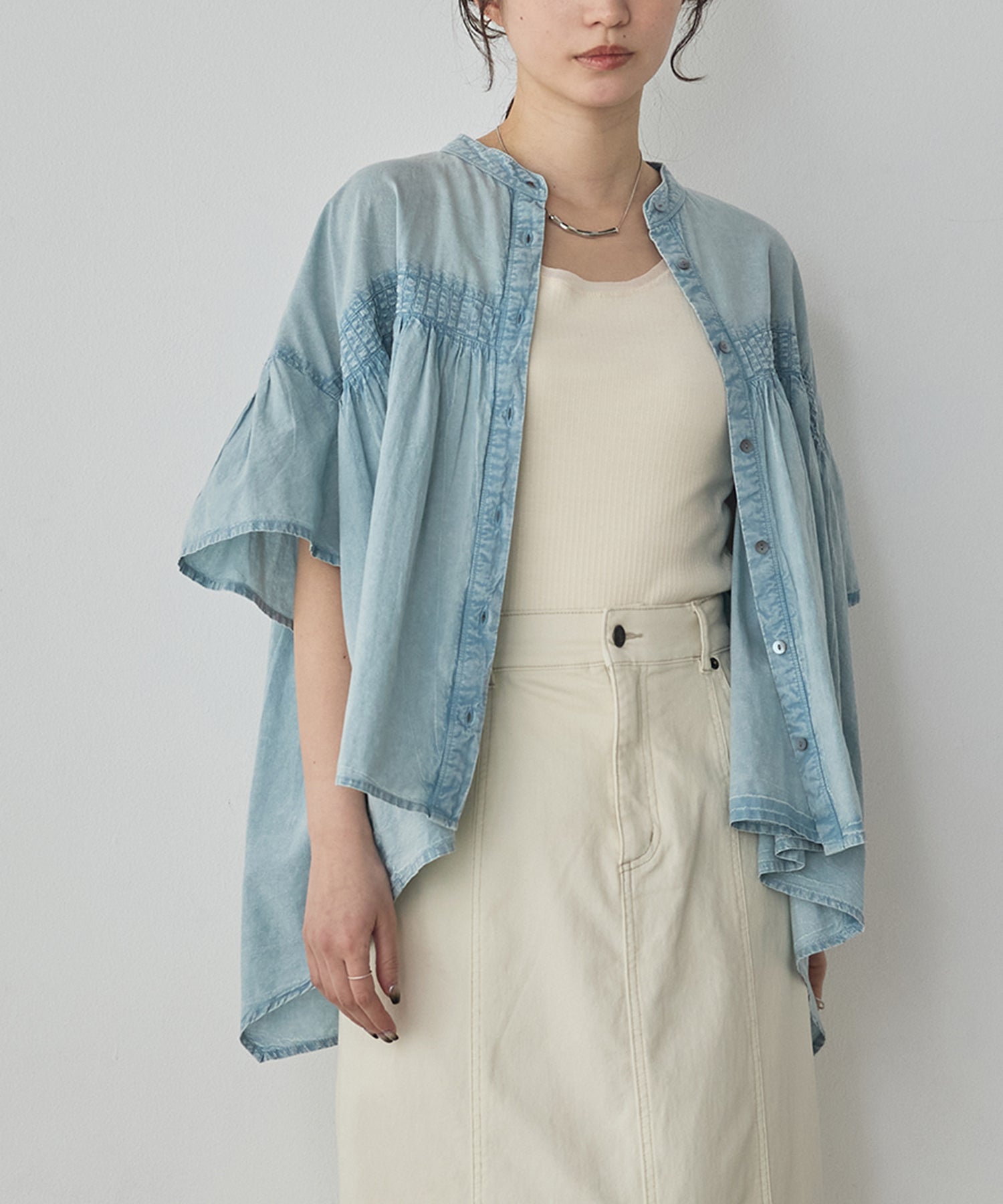 PINTUCK CHEMICAL WASH BLOUSE